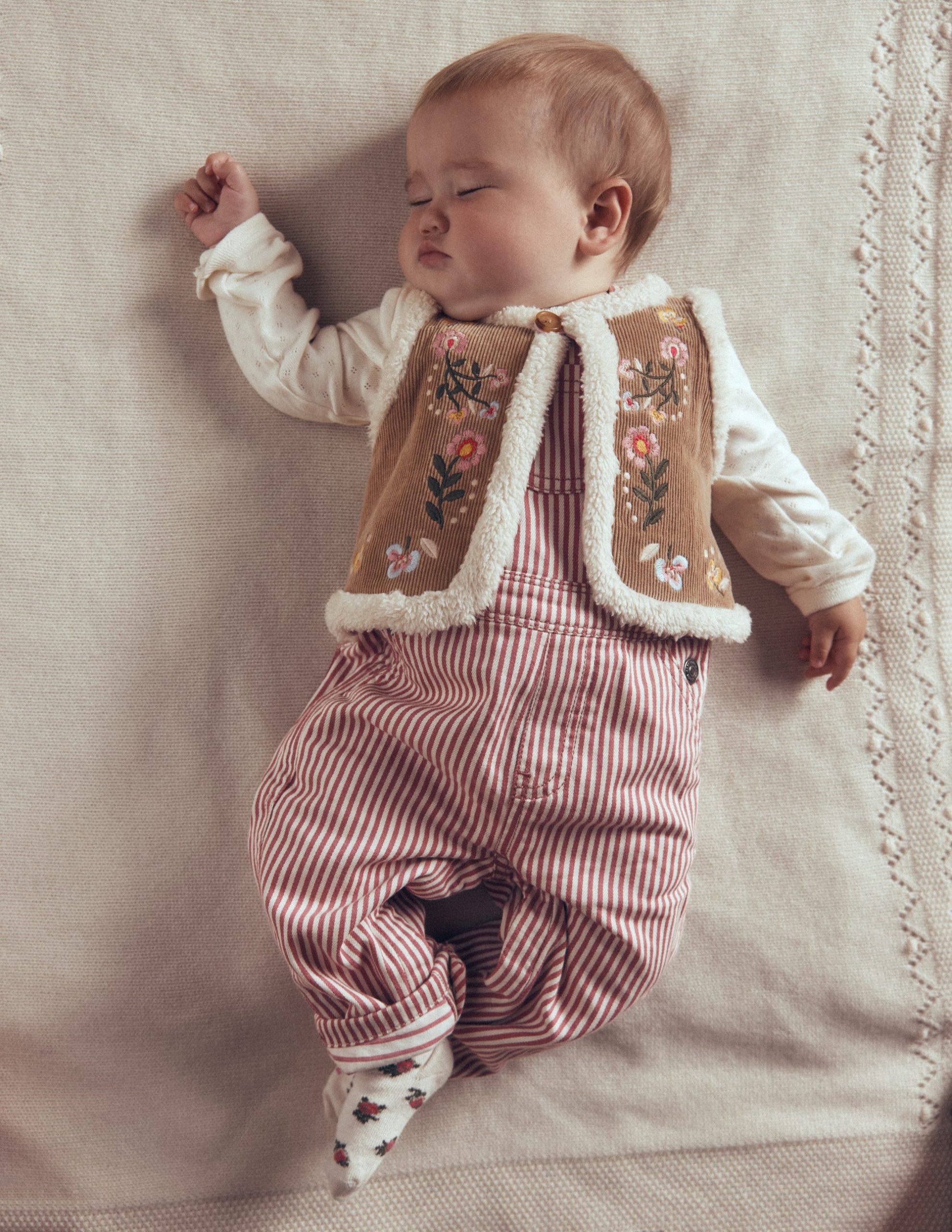 Embroidered Borg Vest-Neutral Embroidery