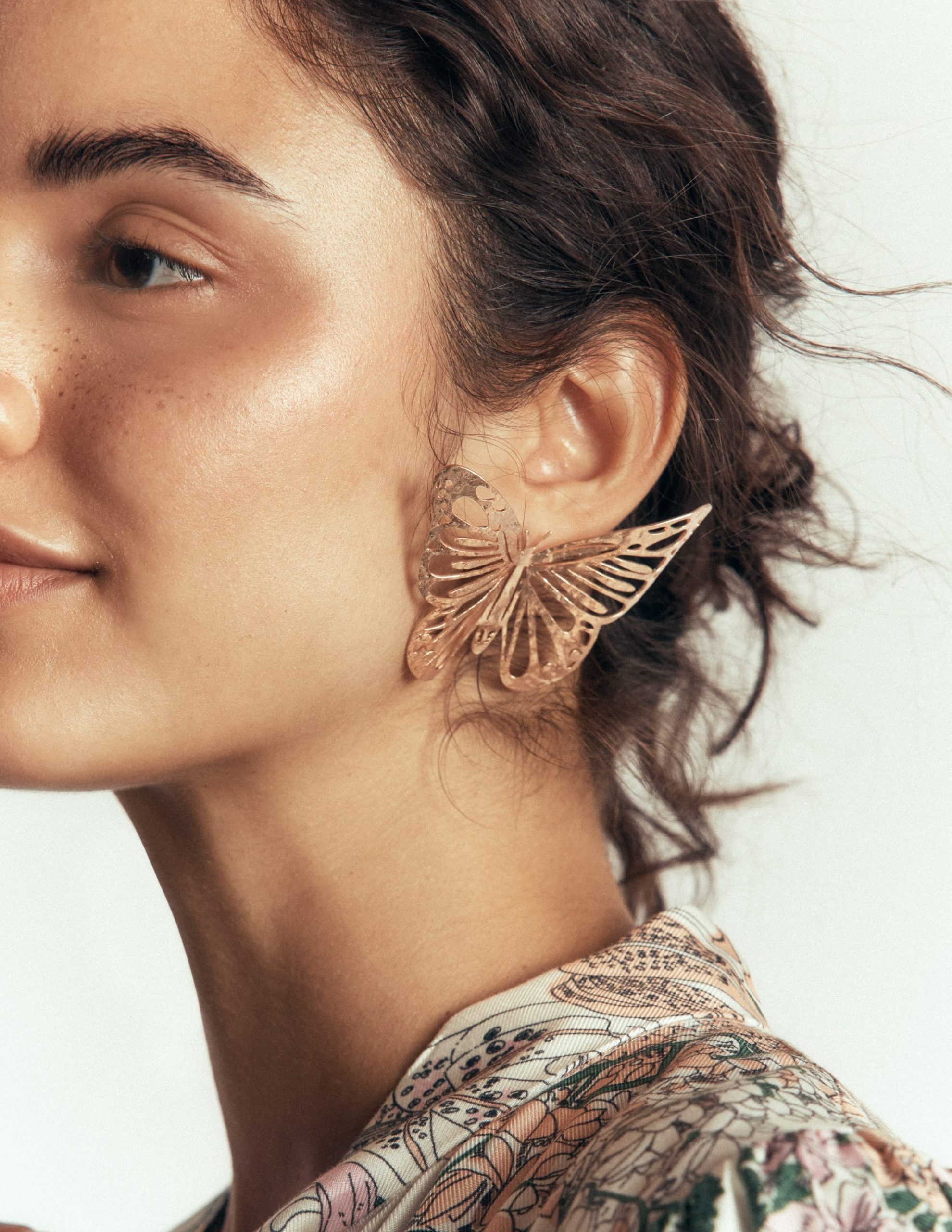 Statement Hammered Studs-Butterfly - Image 3