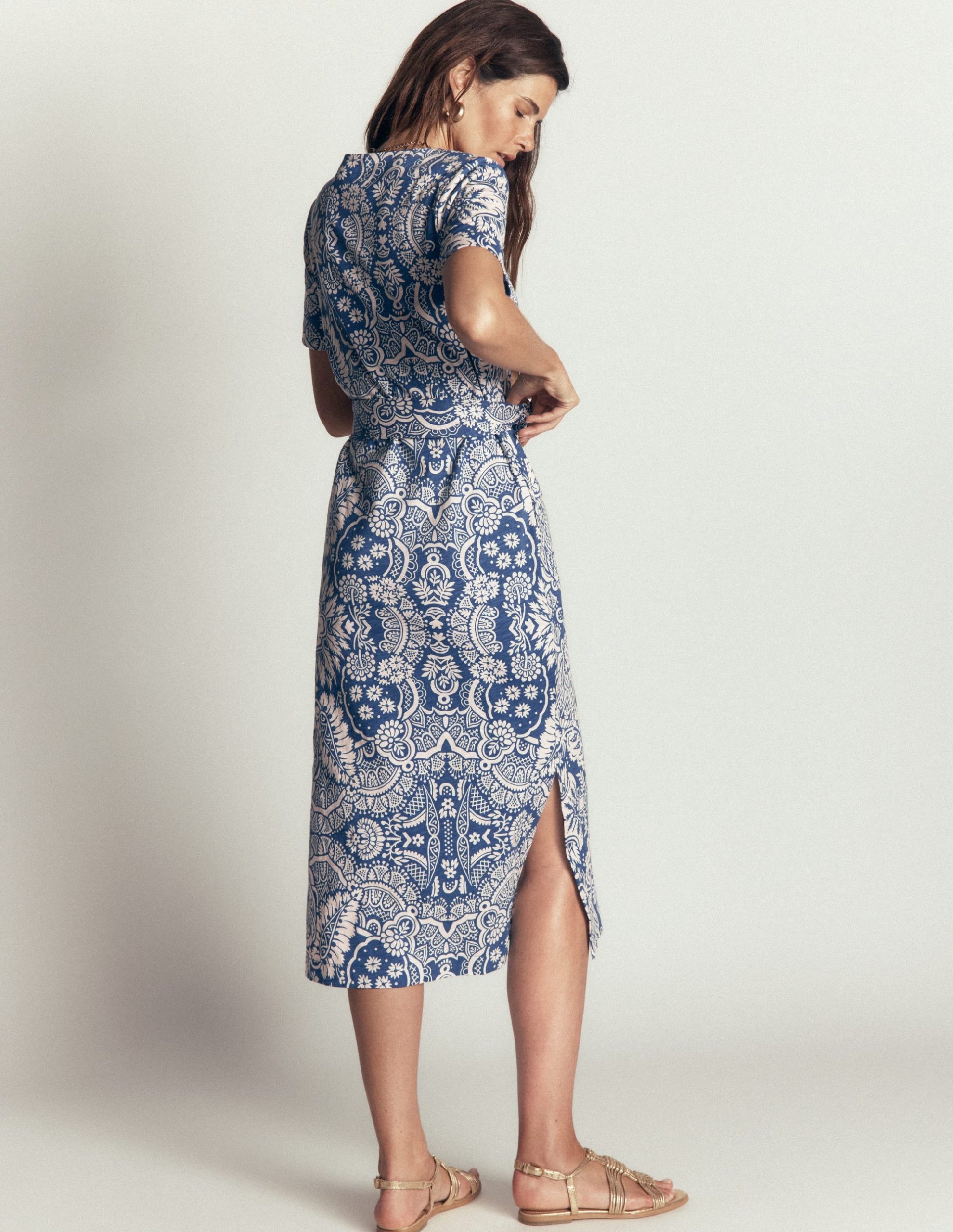 T-Shirt Jersey Midi Dress-Lyons Blue. Arabesque Meadows - Image 3