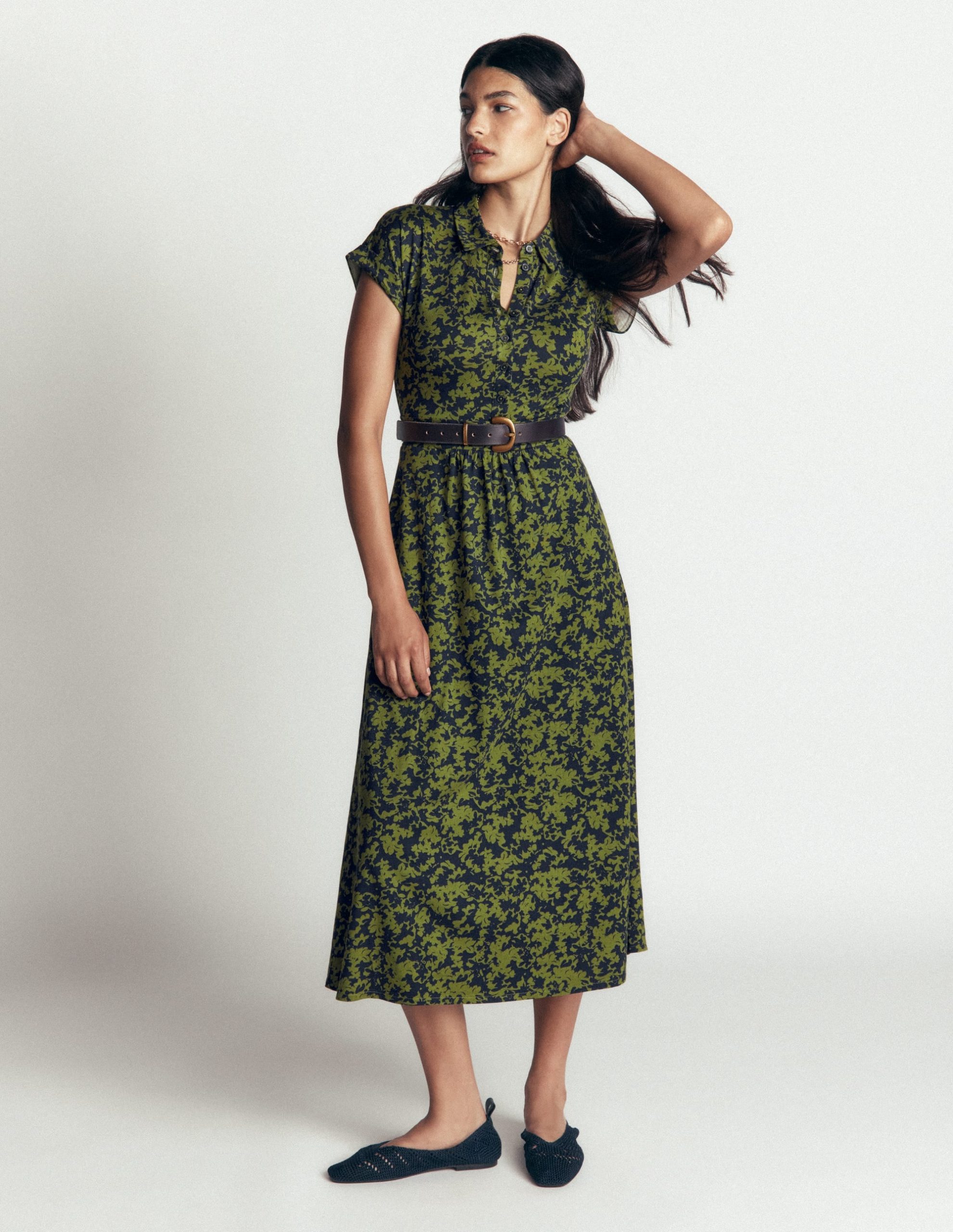 Fae Jersey Shirt Dress-Forest Green. Sprayed Leaf - Image 4