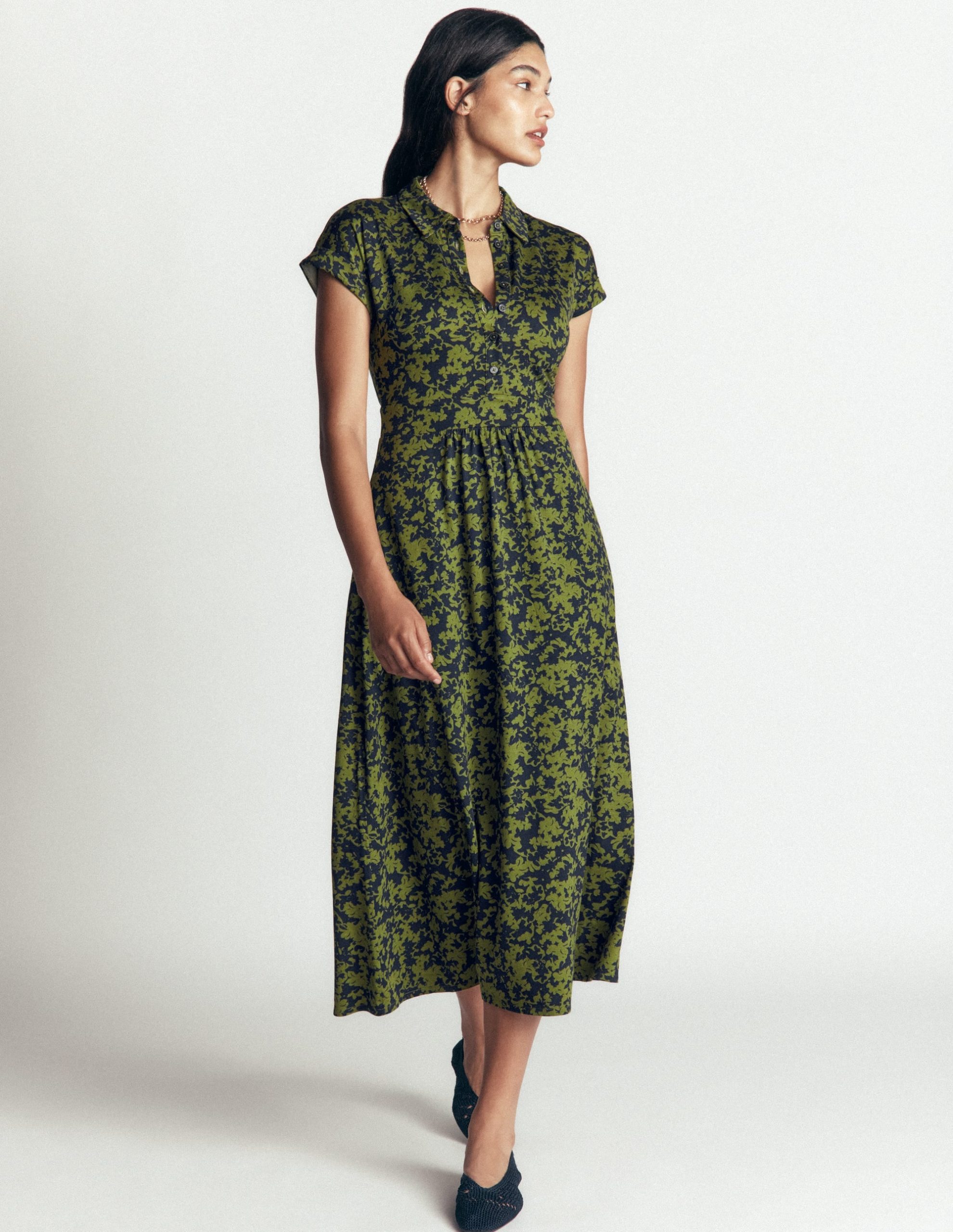 Fae Jersey Shirt Dress-Forest Green. Sprayed Leaf - Image 5