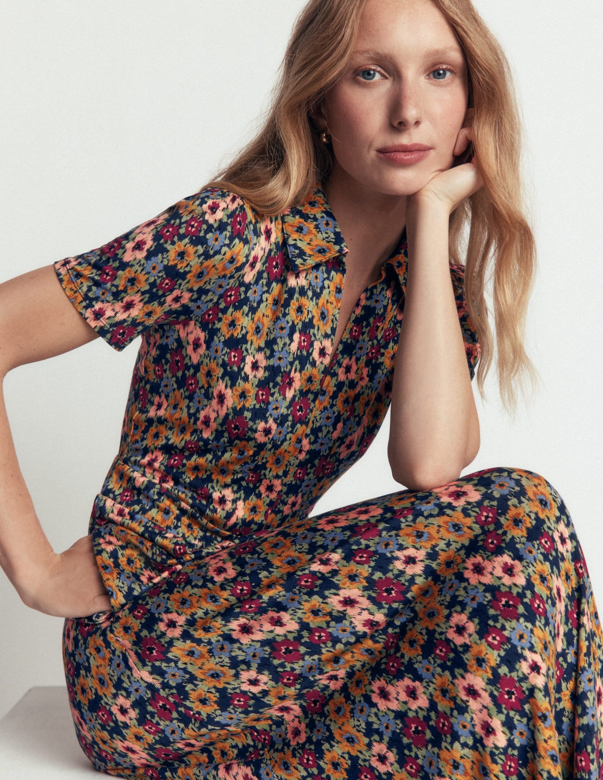 Heidi Jersey Midi Tea Dress-French Navy. Flecked Garden - Image 2
