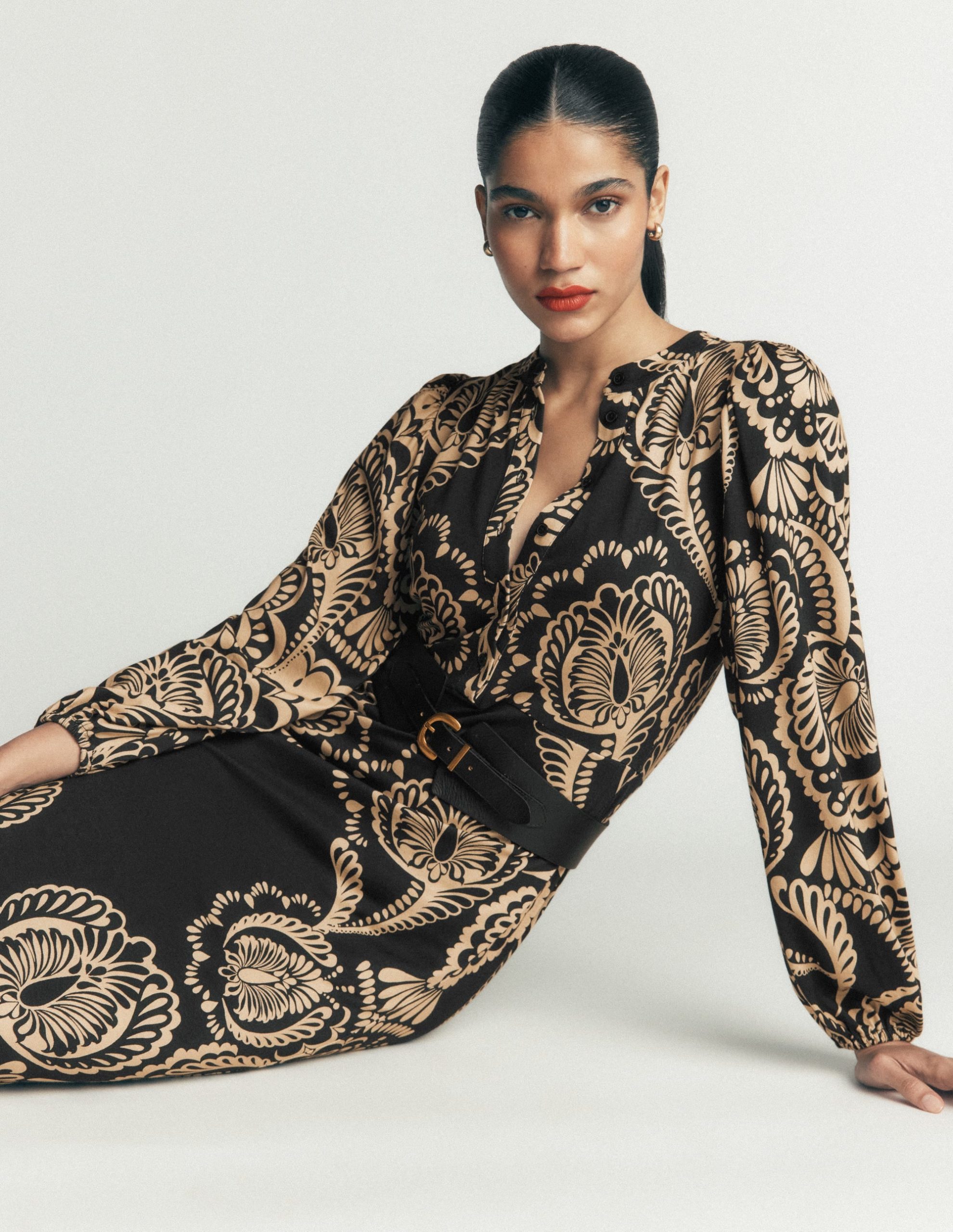 Eli Belted Jersey Midi Dress-Black. Flourishing Medley - Image 4