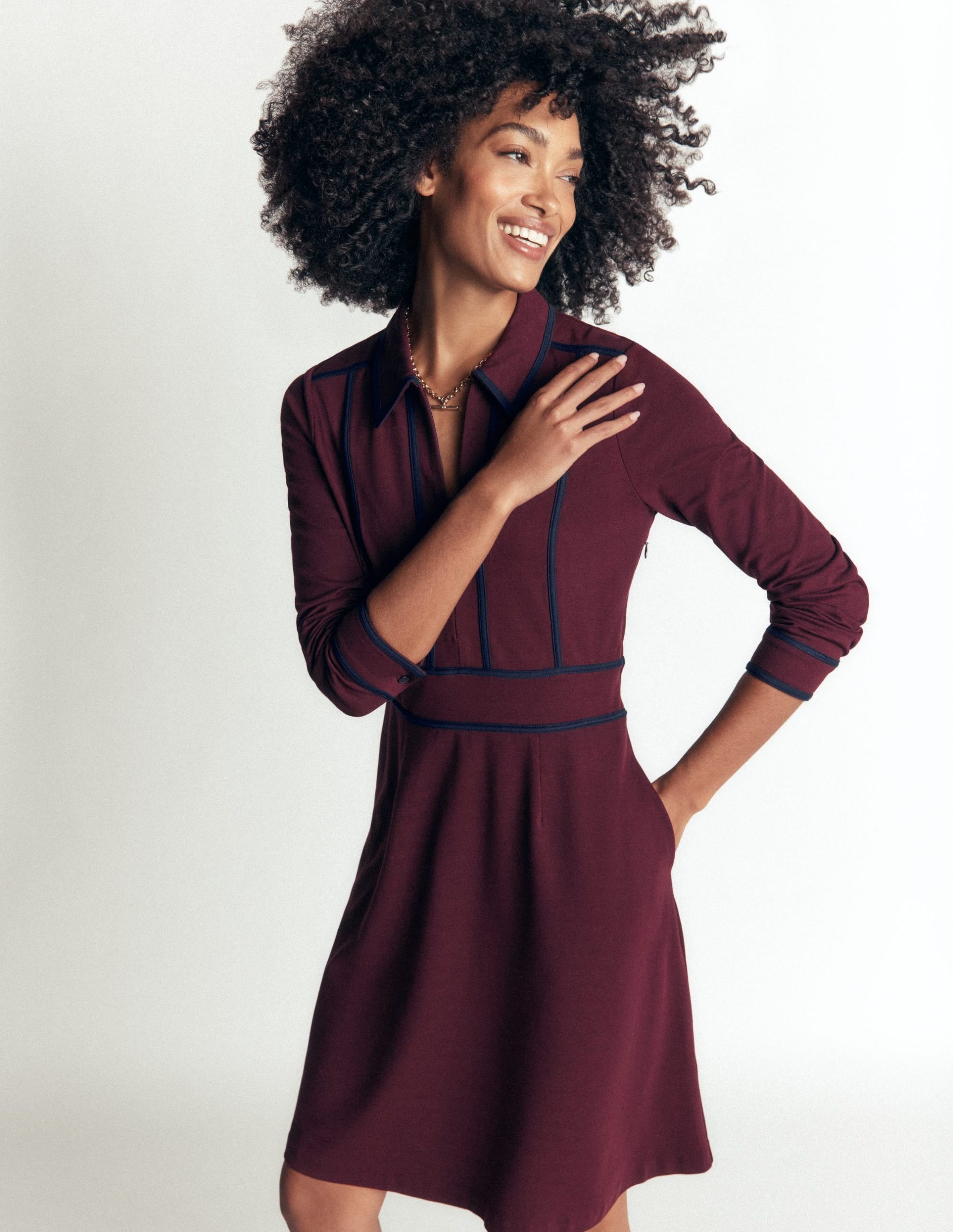 Ula Ponte Short Dress-Dark Cherry. Navy - Image 4