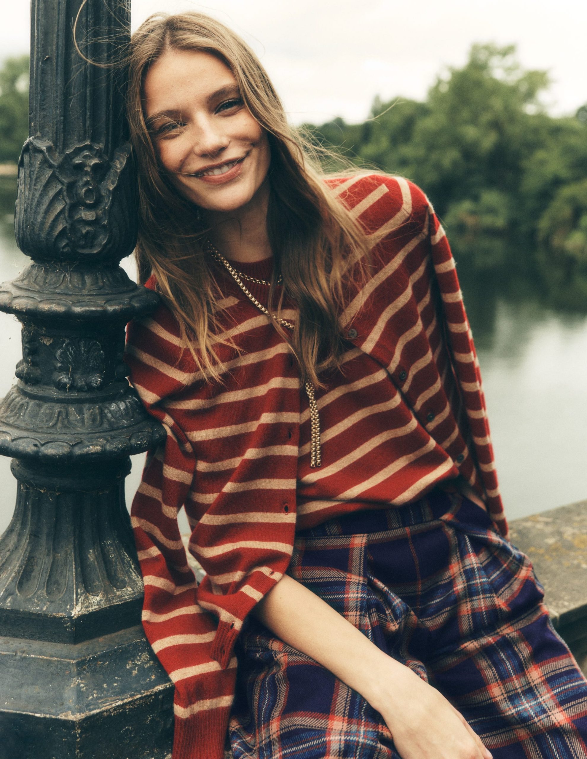 Elsie Cashmere Crew Cardigan-Poppy Red. Camel Stripe