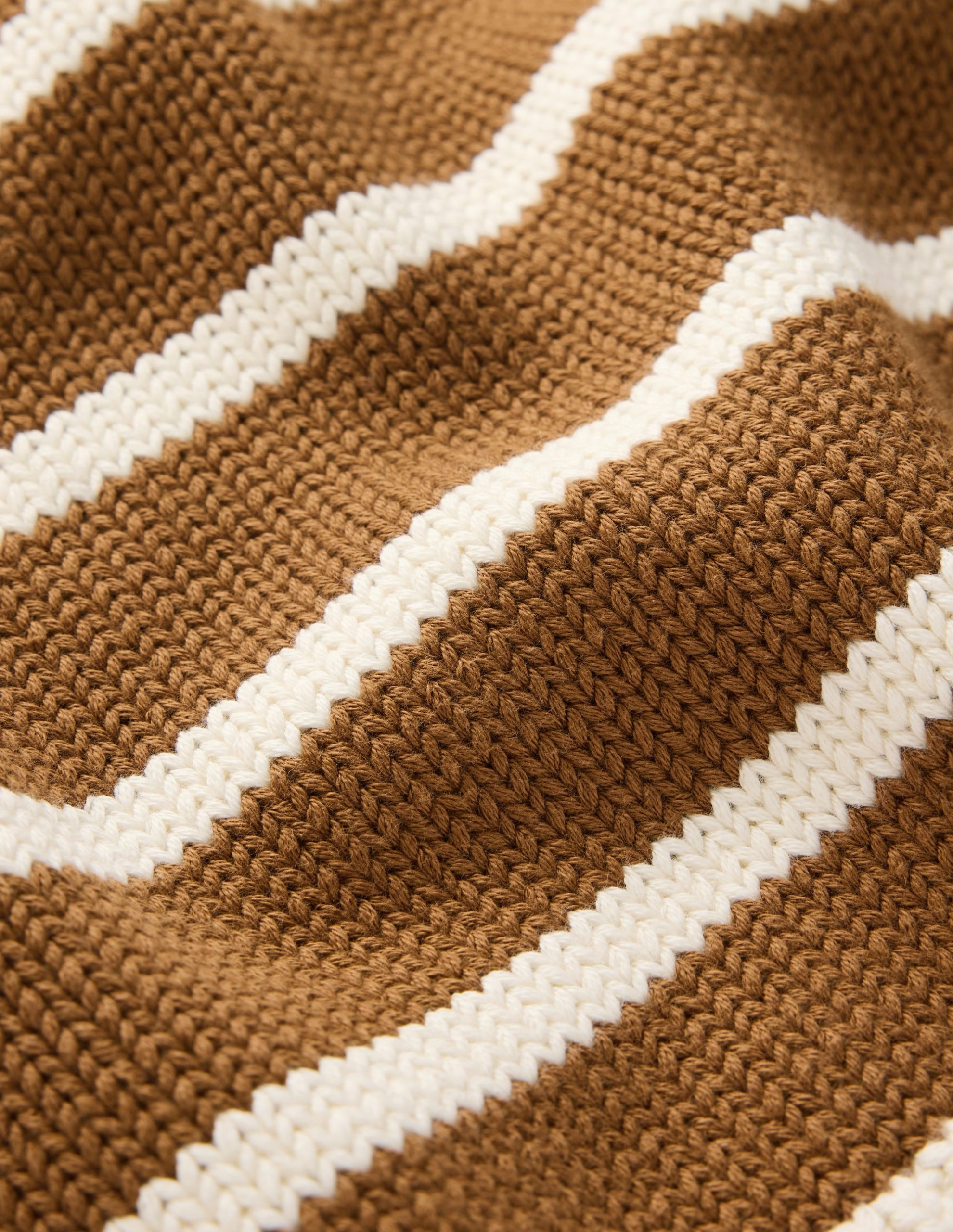 Lucy Cotton V-neck Sweater-Gingerbread. Ivory - Image 9