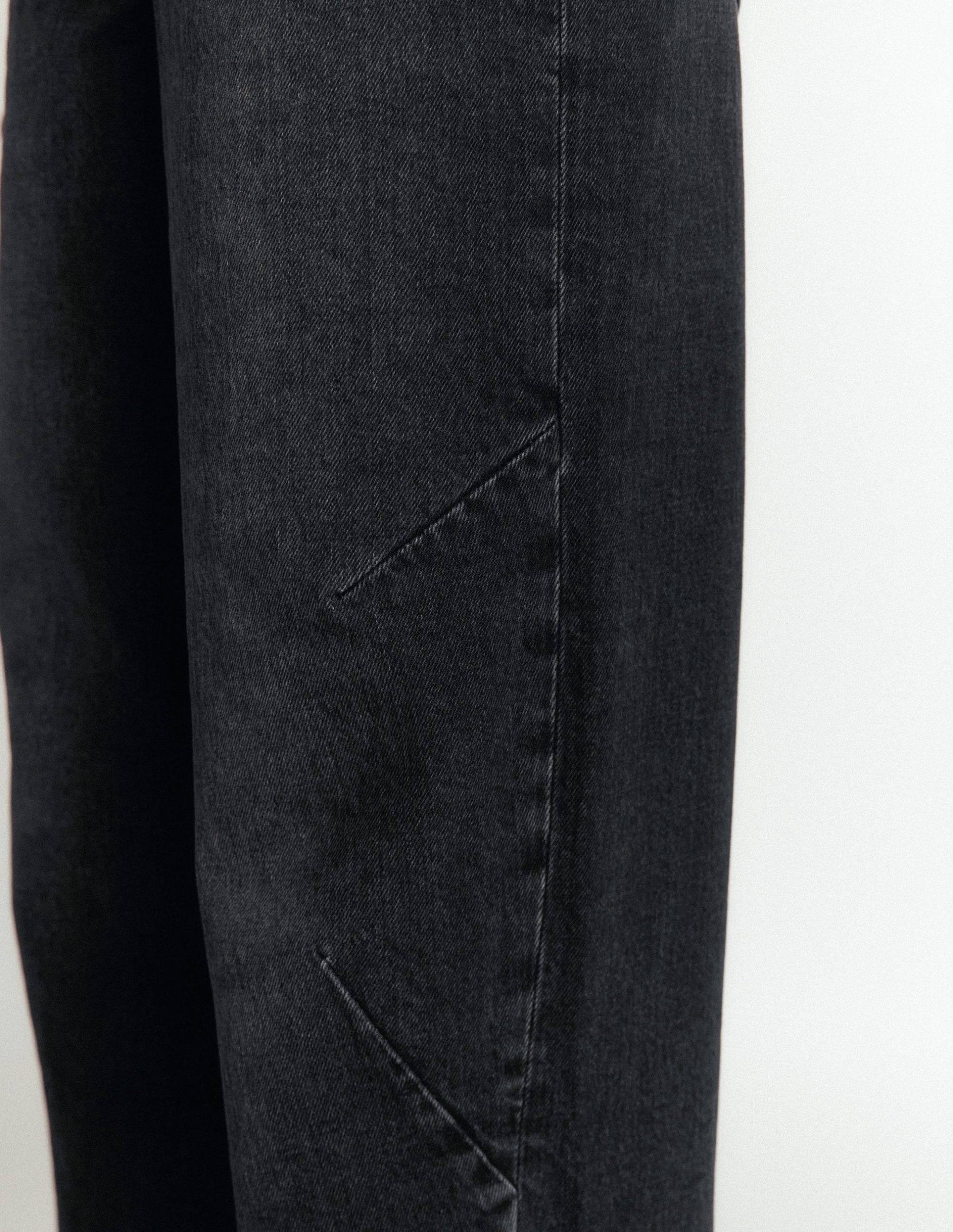 Barrel Leg Jeans-Washed Black - Image 5