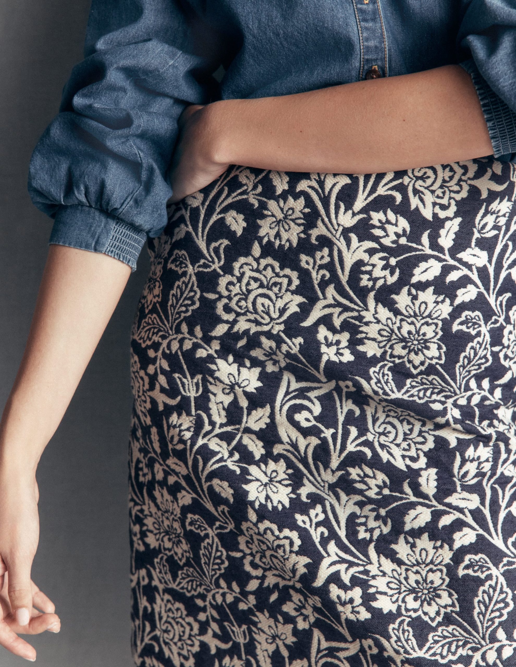 Jacquard A-Line Skirt-FLORAL JACQUARD - Image 3