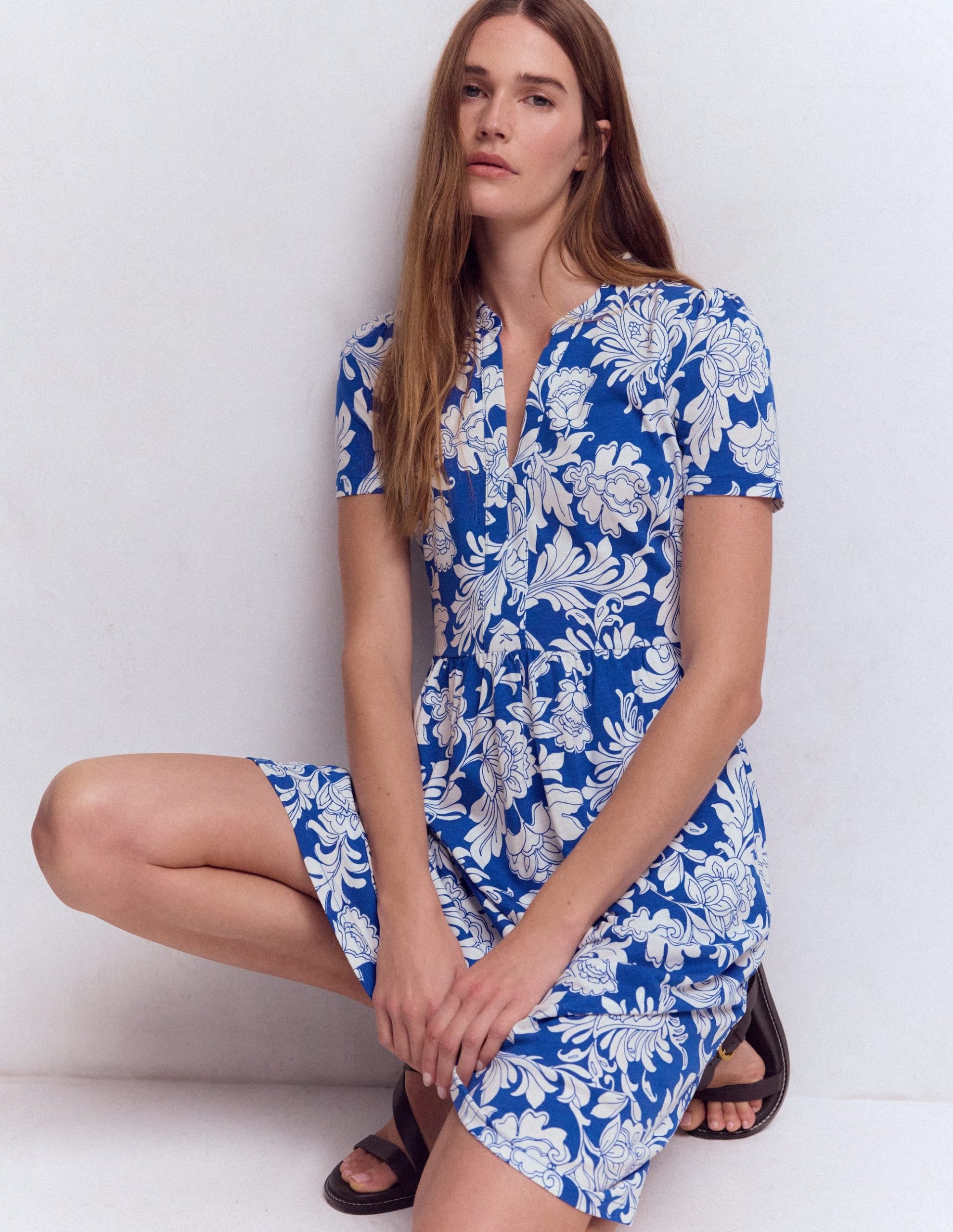 Naomi Short Sleeve Dress-Blue. Botanical Flourish Mono - Image 2