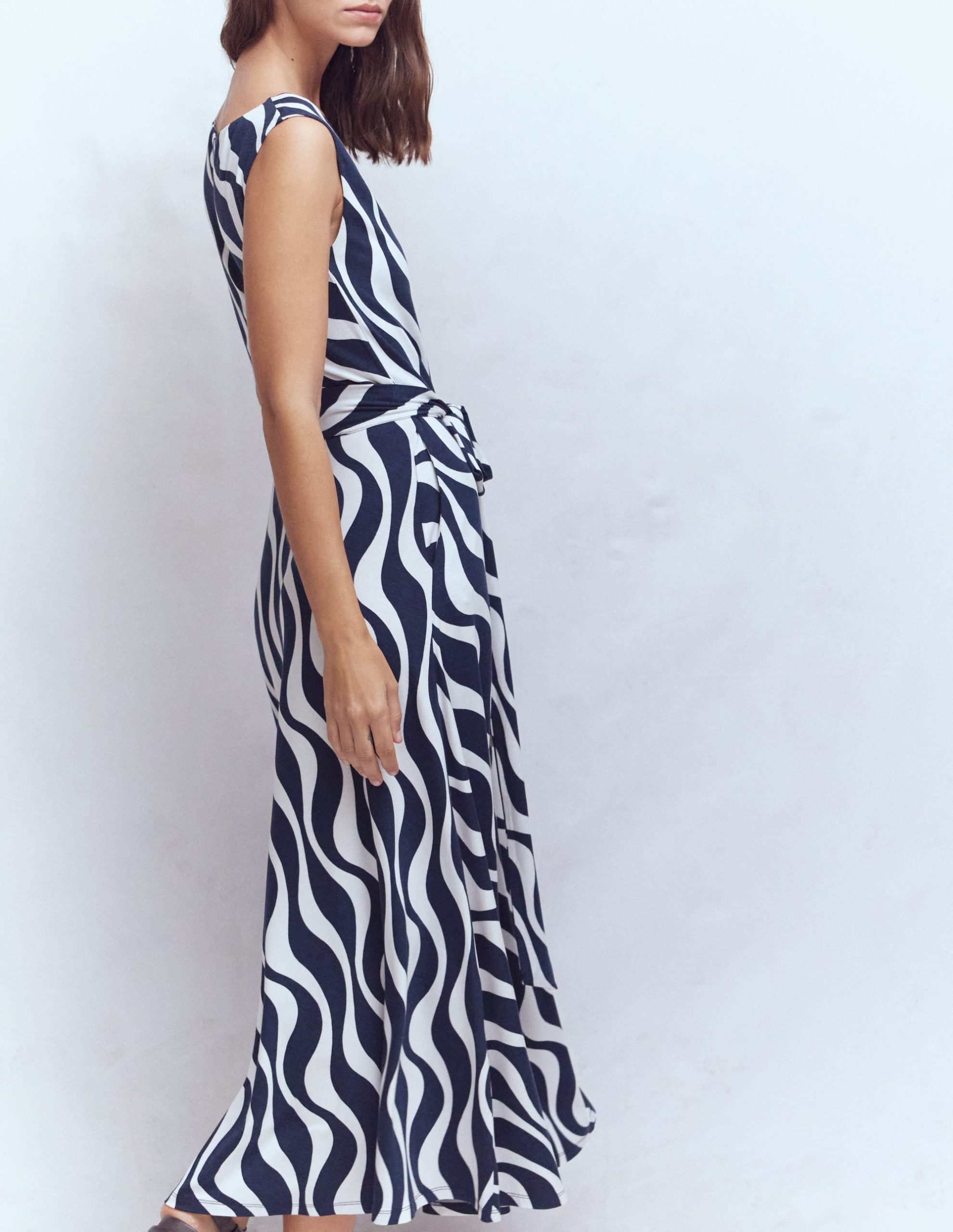 Tamsin Jersey Midi Dress-French Navy. Rhythmic Wave - Image 3