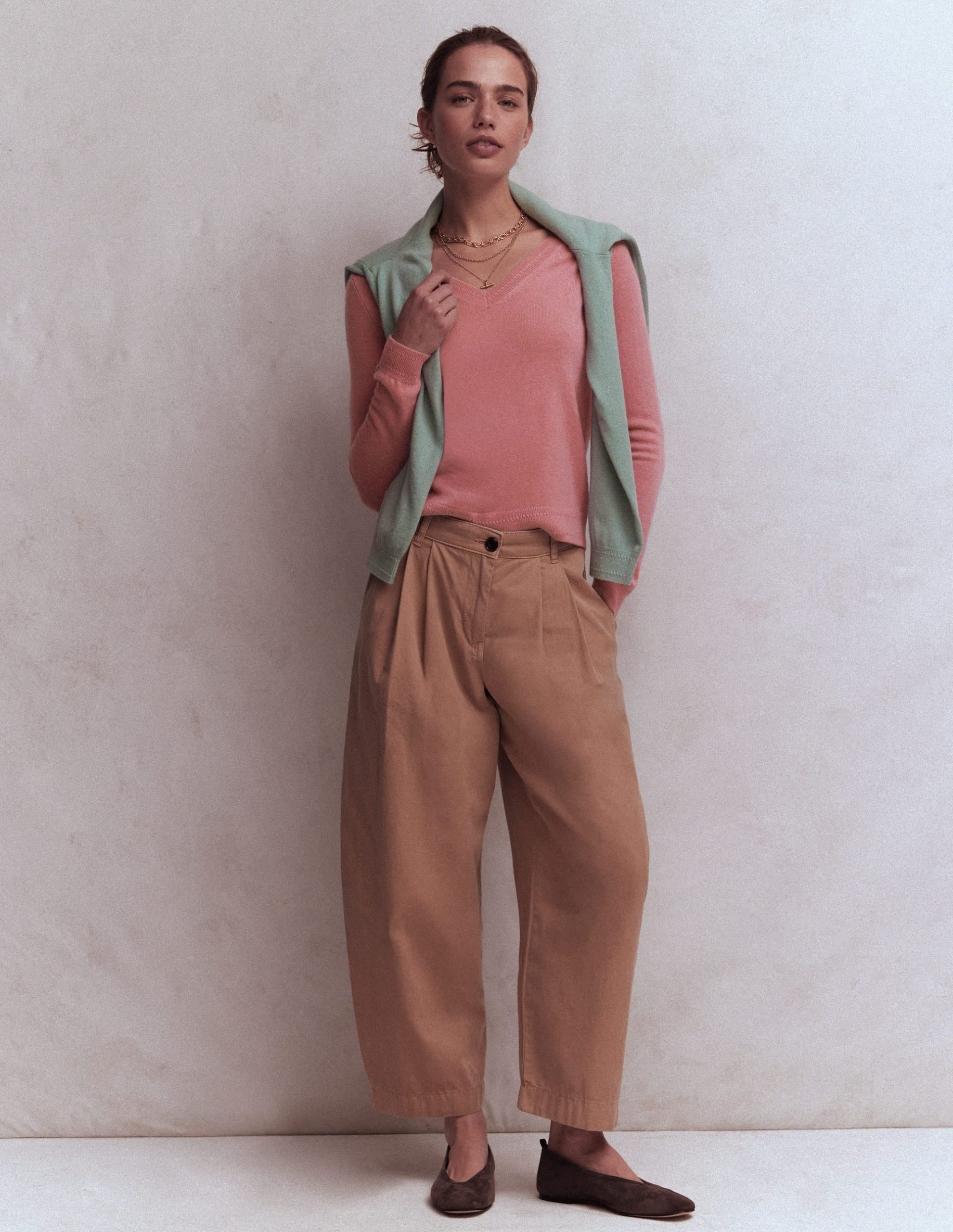 Eva Cashmere V-Neck Sweater-Camelia Pink - Image 5