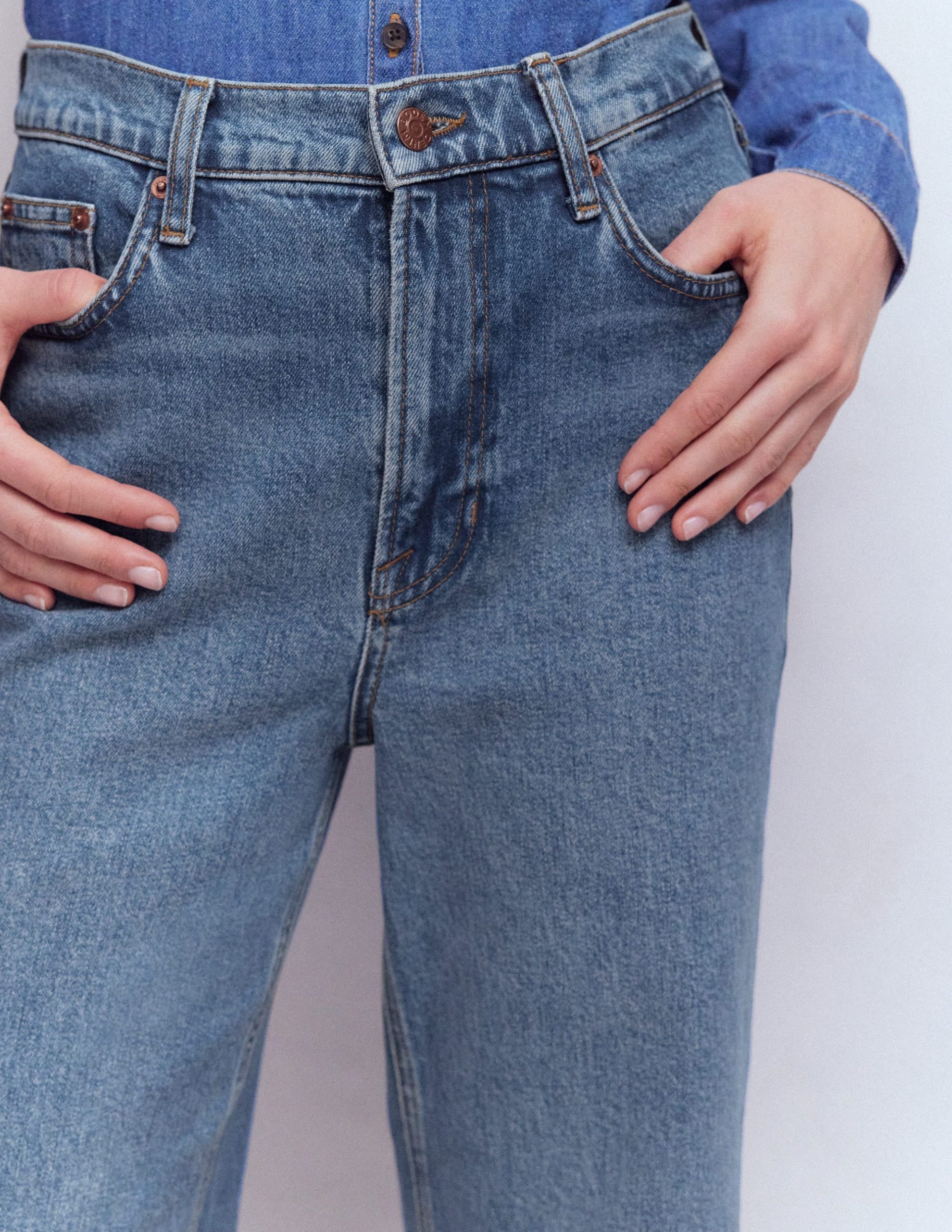 High Rise Column Leg Jeans-Mid Vintage - Image 2