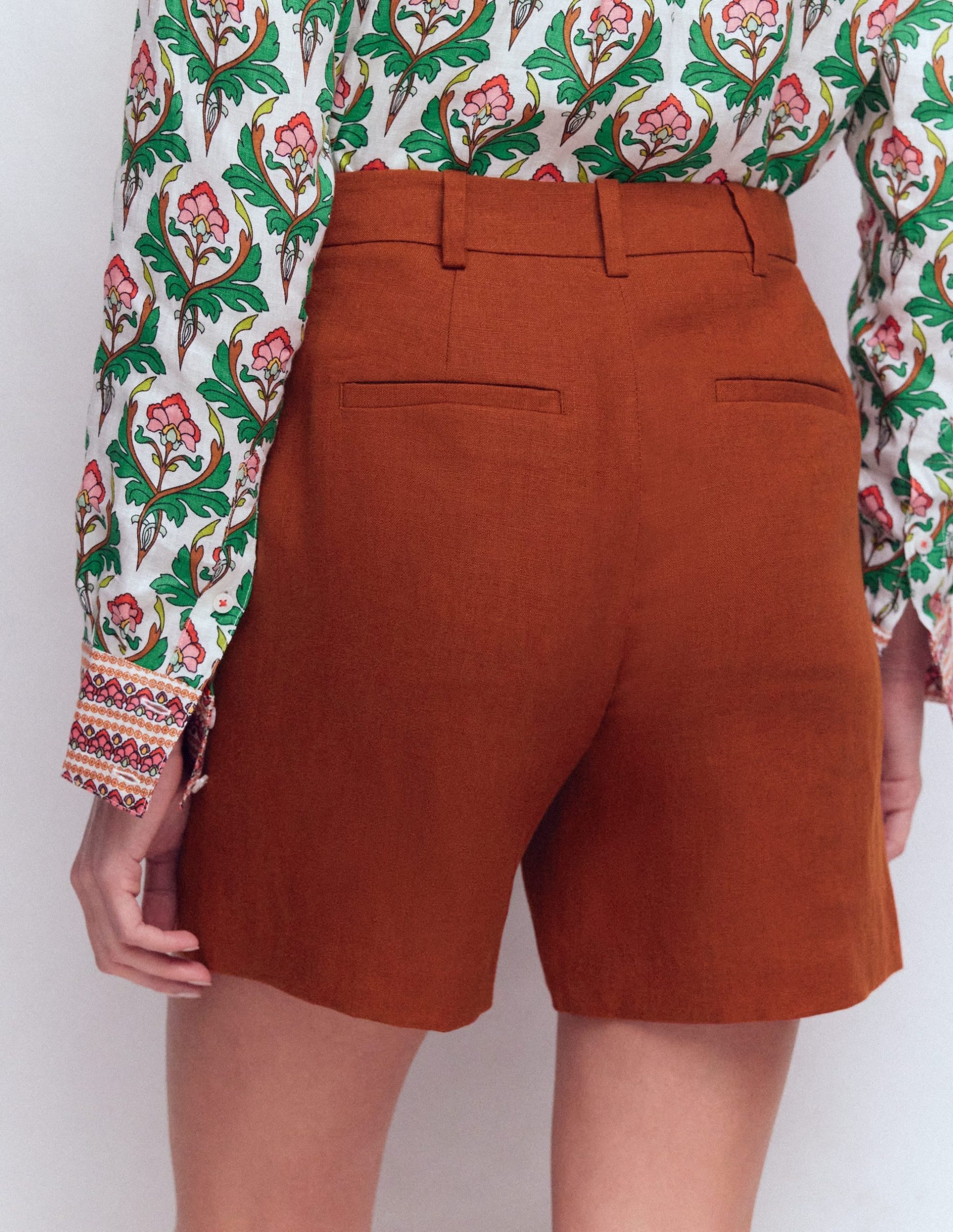 Belgravia Linen Shorts-Burnt Orange - Image 3