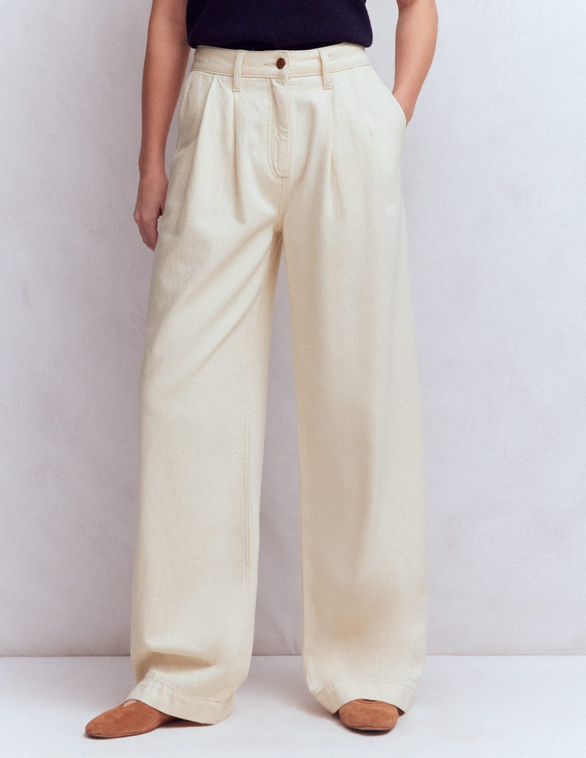 Pleated Wide Leg Jeans-Ecru - Image 4
