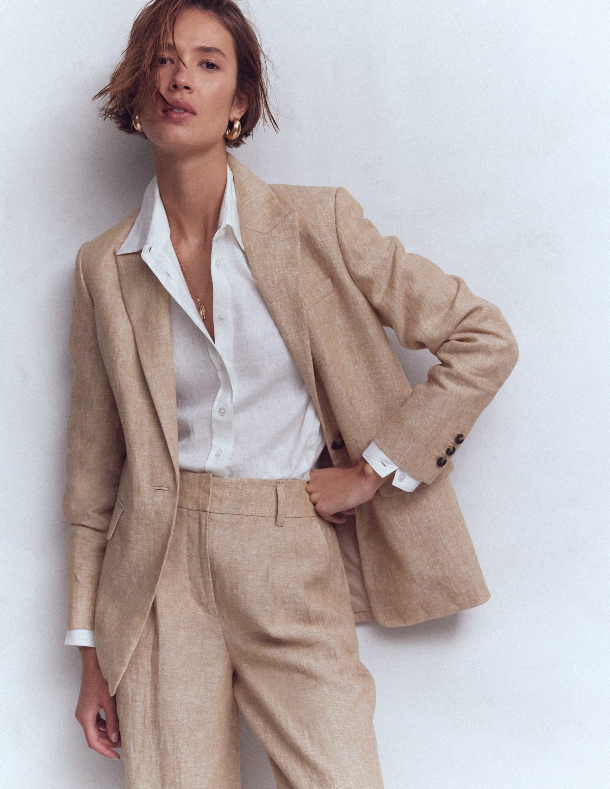 Woodbridge Linen Blazer-Amphora. Chambray