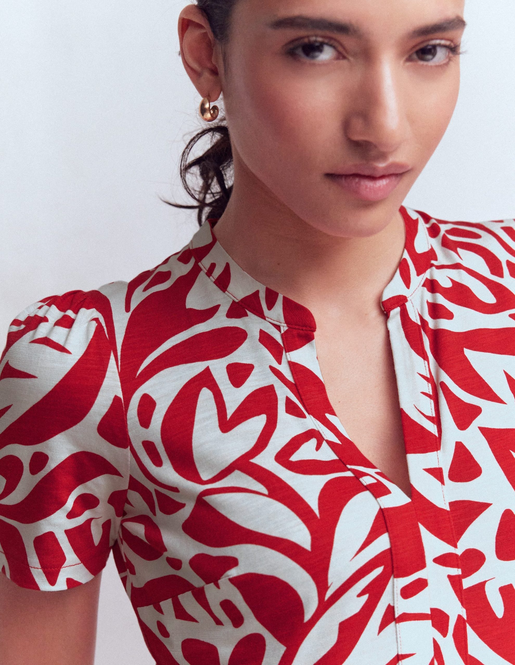 Naomi Short Sleeve Dress-Merida Red. Leafy Cascade Mono - Image 2