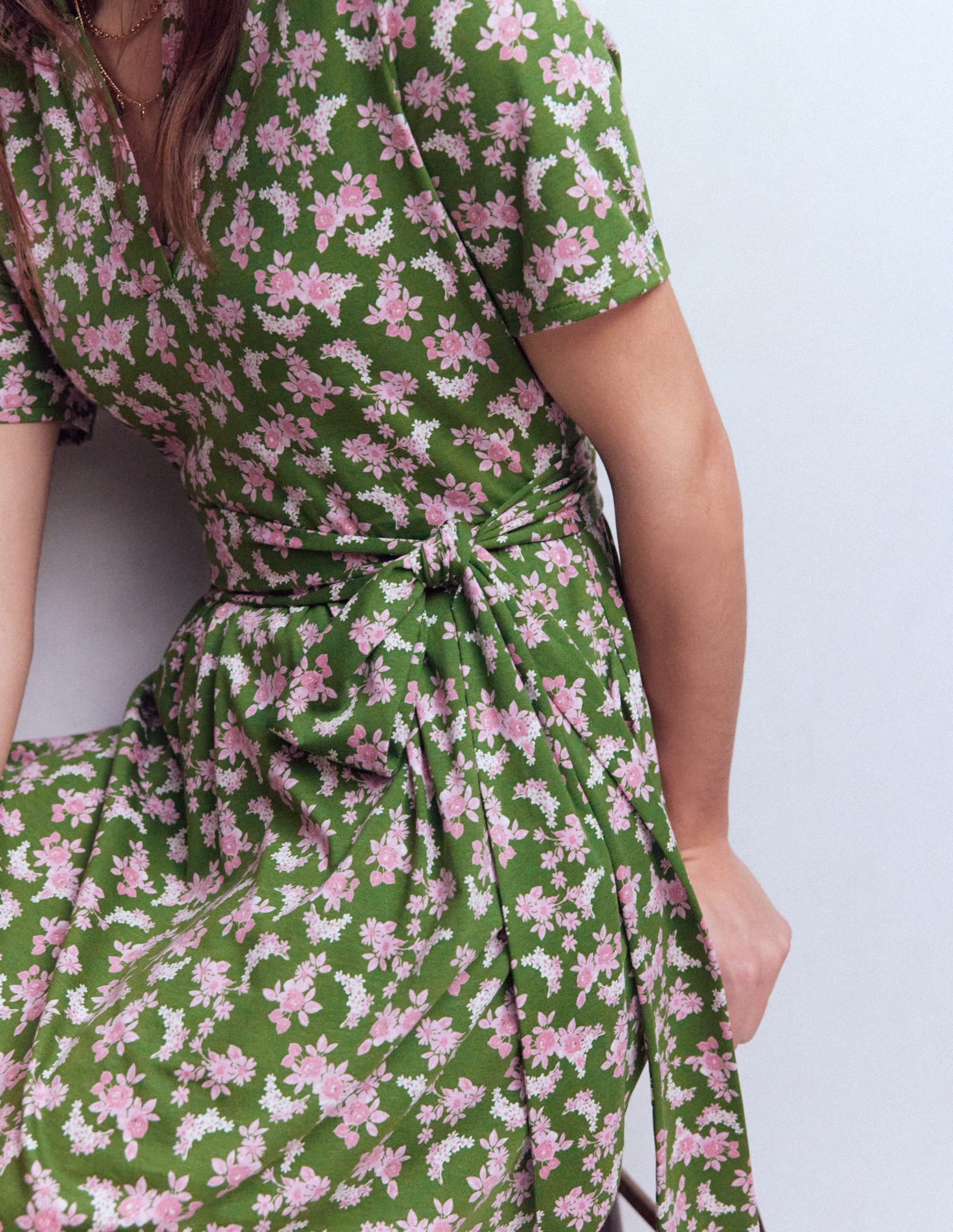 Daisy Flippy Jersey Dress-Promenade Green. Dainty Blooms - Image 2
