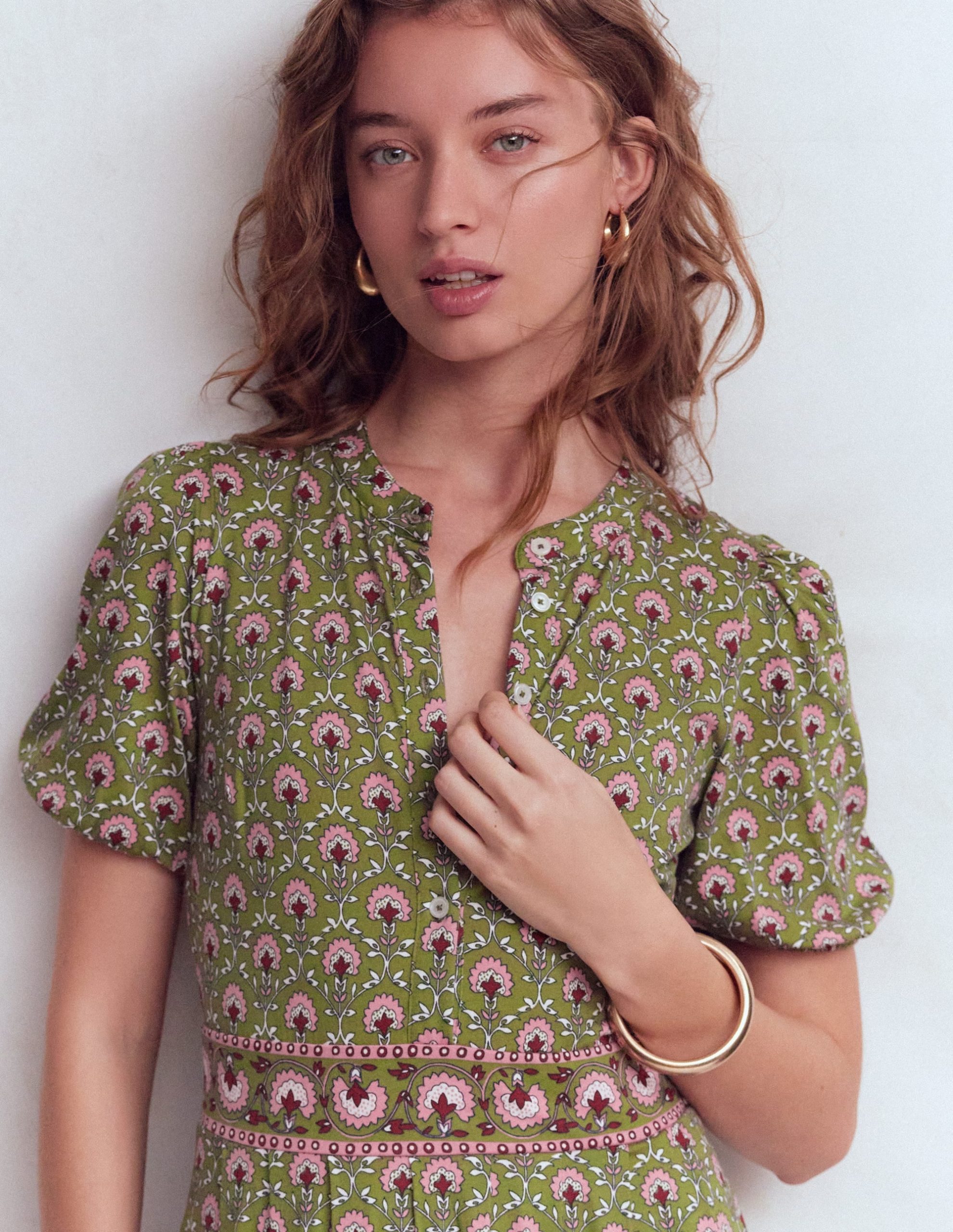 Amber Pleat Jersey Midi Dress-Olive. Flower Lattice - Image 2