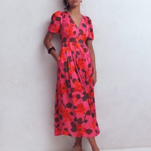 Pleat V-neck Dress-Pink. Elaborate Blossom