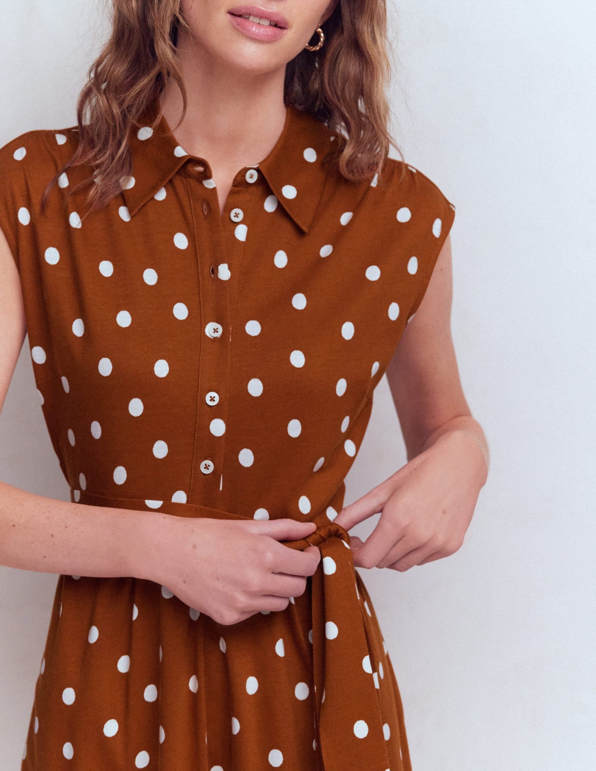 Honor Short Jersey Shirt Dress-Cognac. Painted Dot Spaced - Image 2