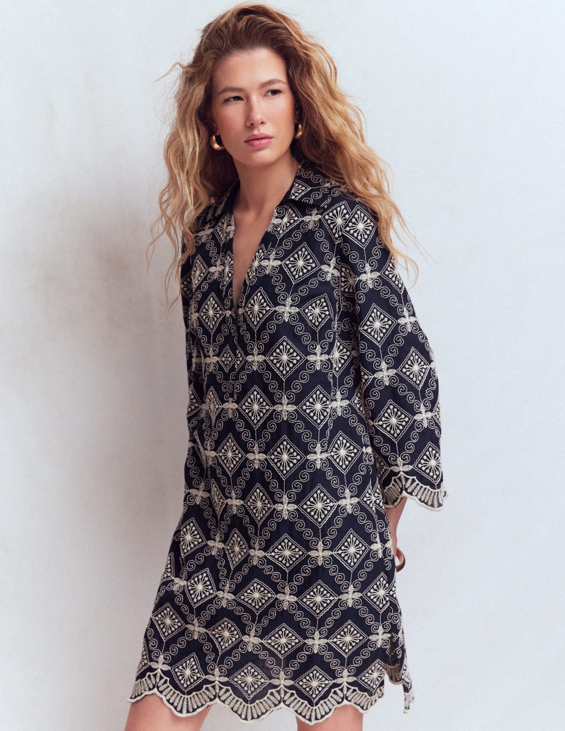 Carmen Broderie Short Dress-Navy Broderie - Image 5