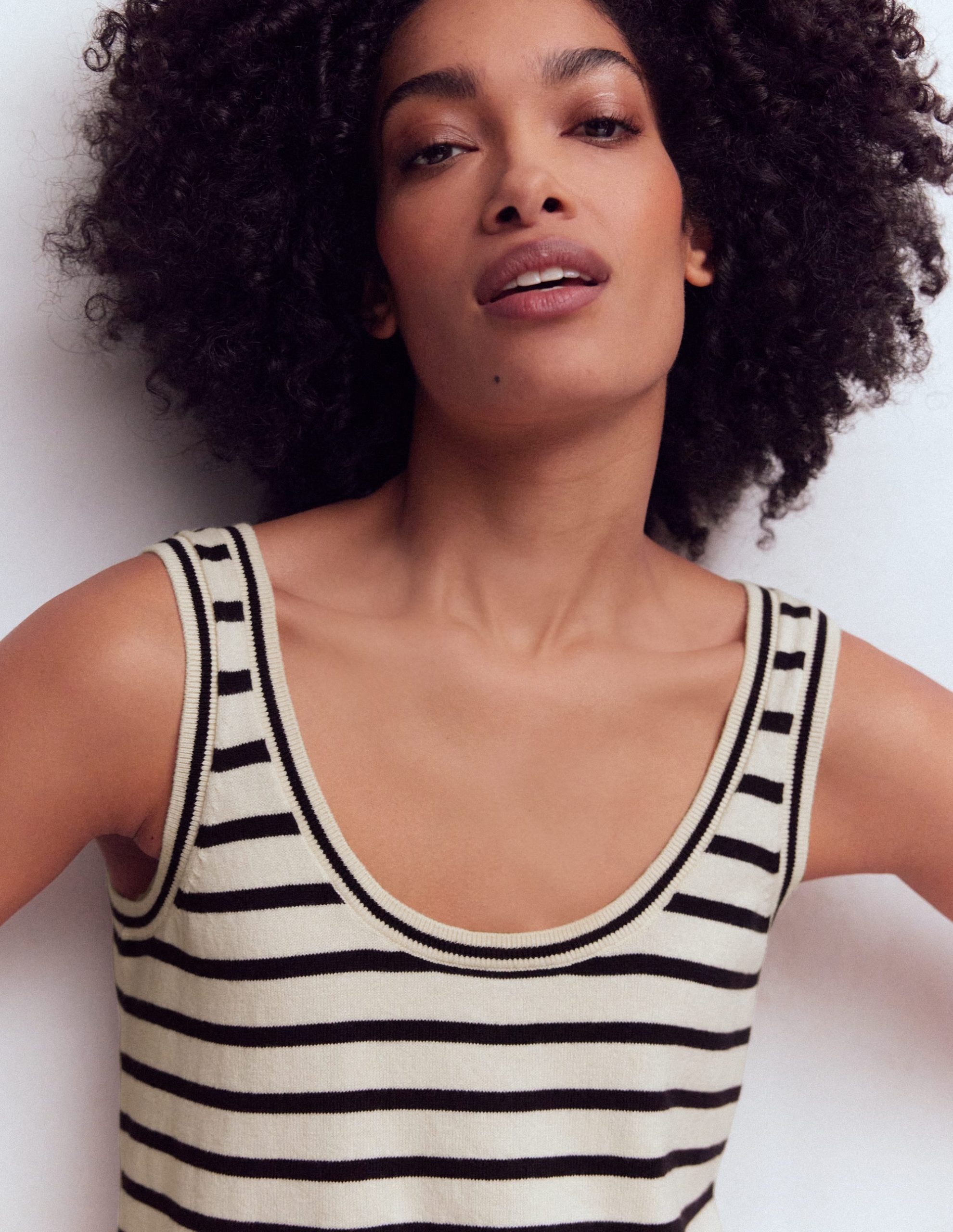 Liz Knitted Tank-Ivory. Navy - Image 2