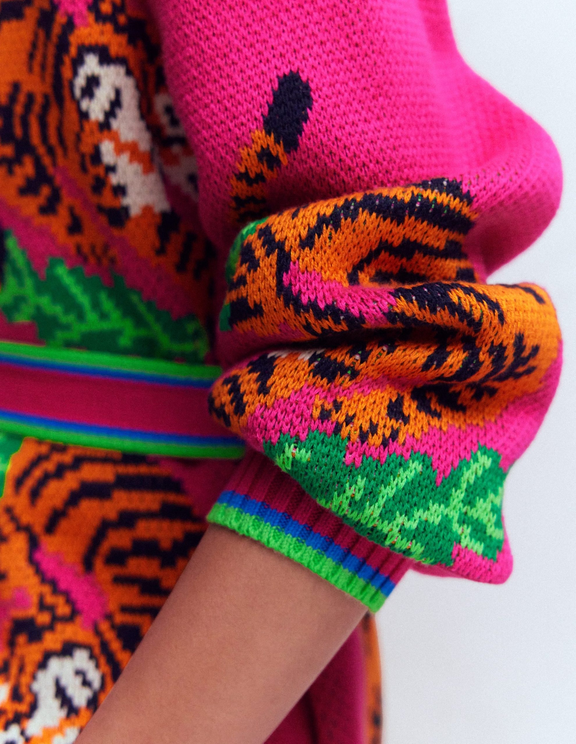 Jacquard Belted Cardigan-Pink Yarrow Tigers - Image 5