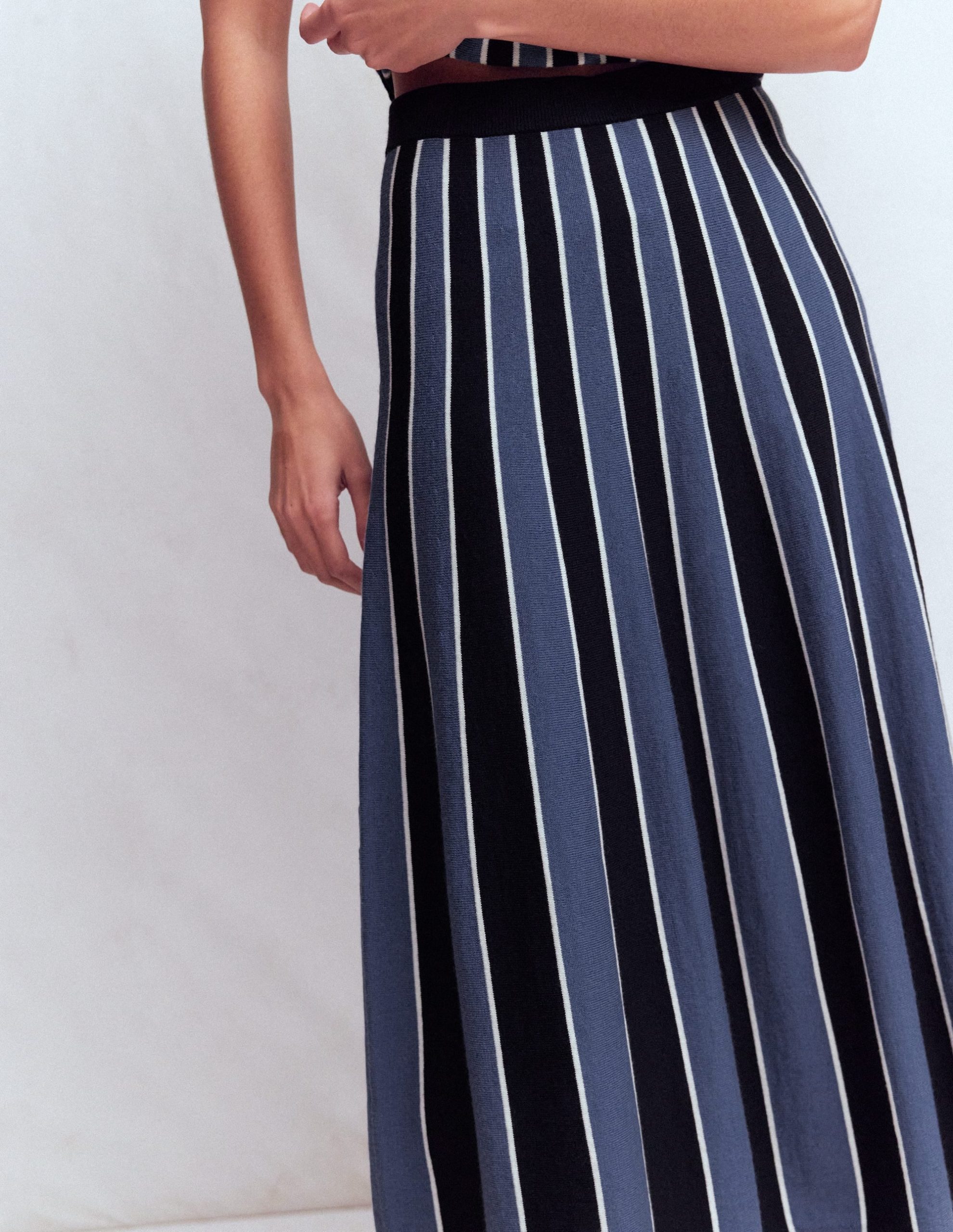 Liz Knitted Midi Skirt-Denim Blue Stripe - Image 4