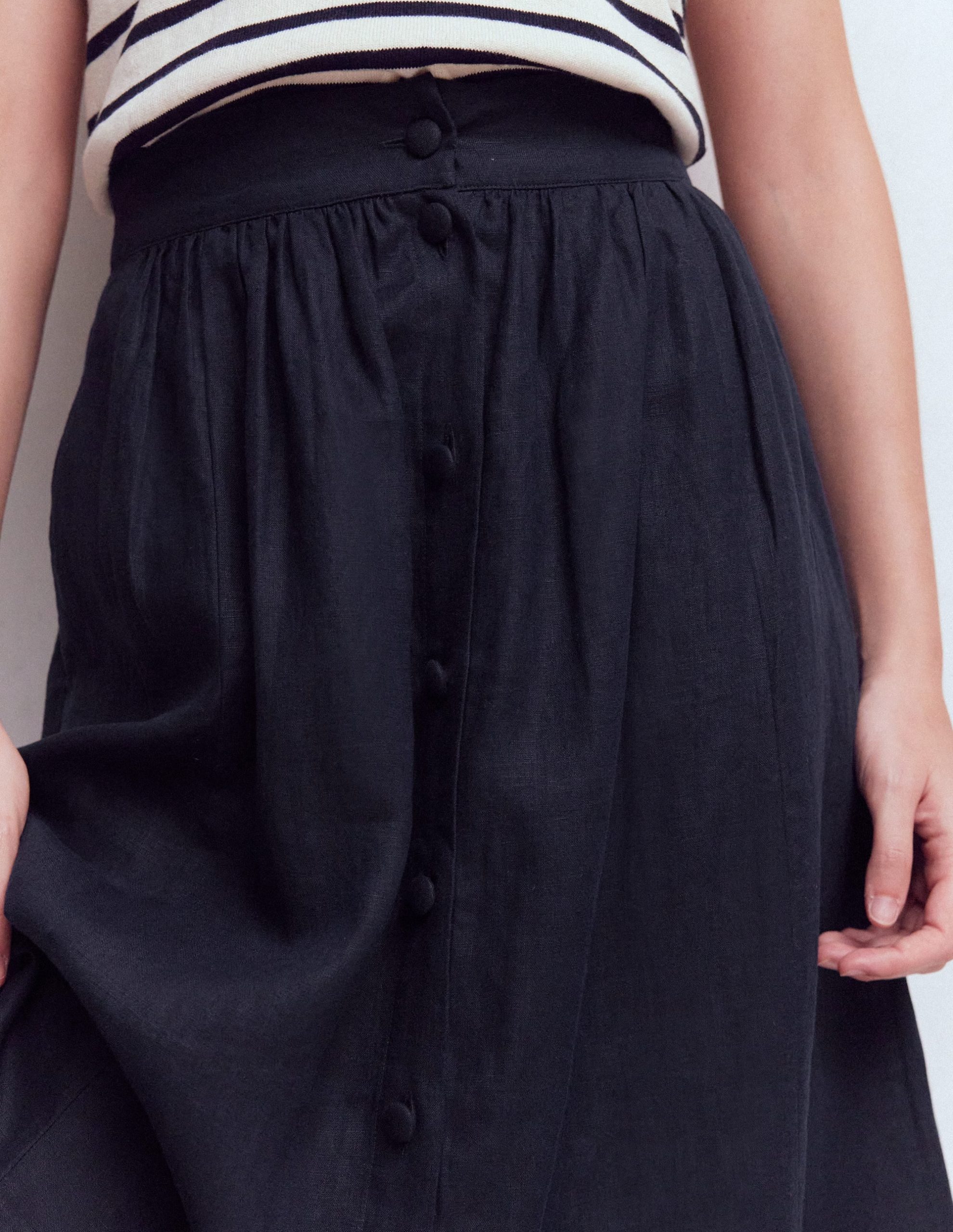 Emma Linen Maxi Skirt-Navy - Image 2