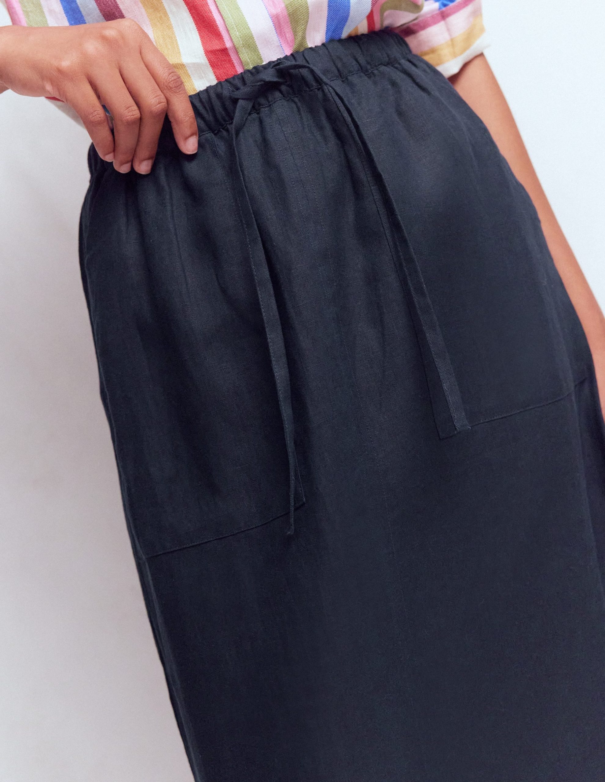 Layla Linen Skirt-Navy - Image 2