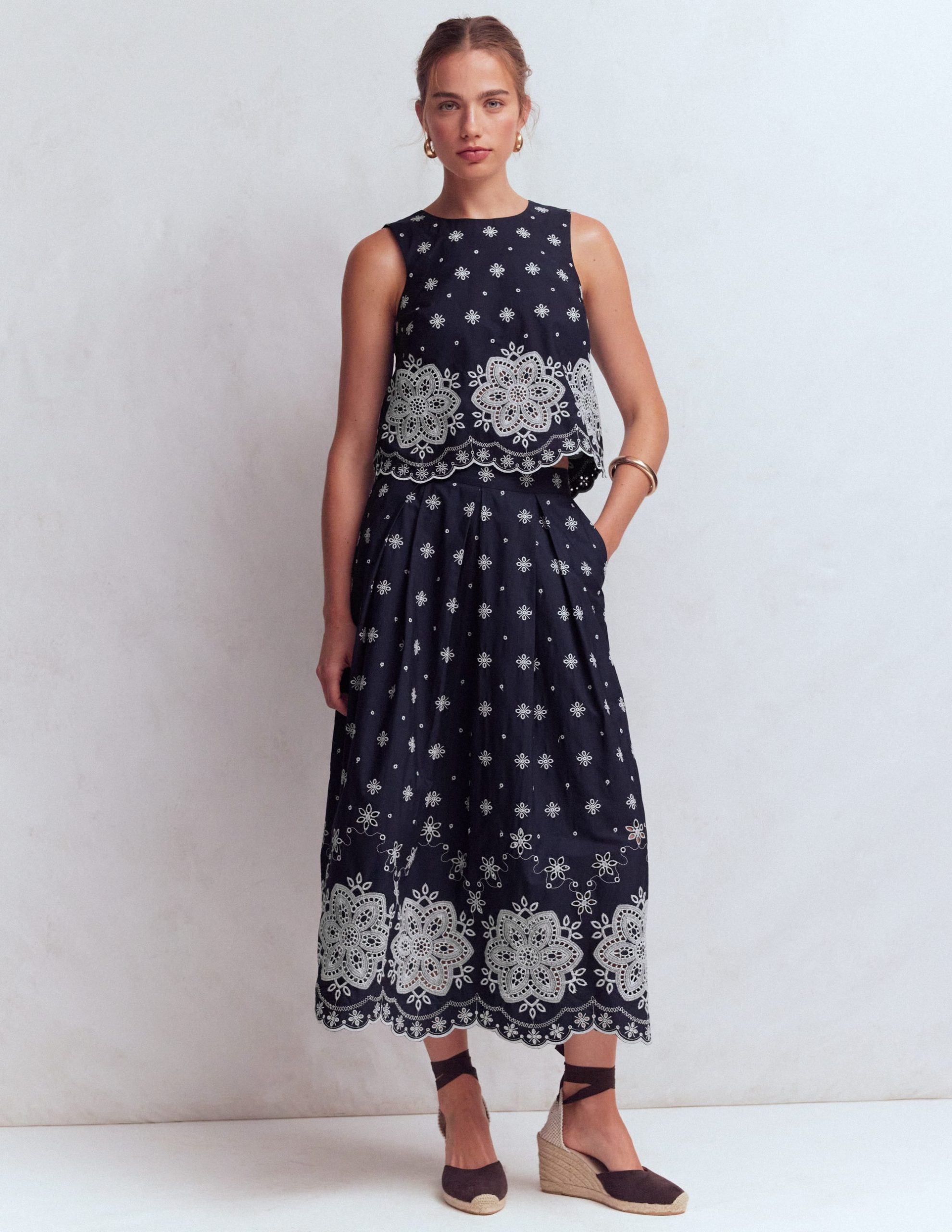 Verity Broderie Poplin Skirt-Navy - Image 4