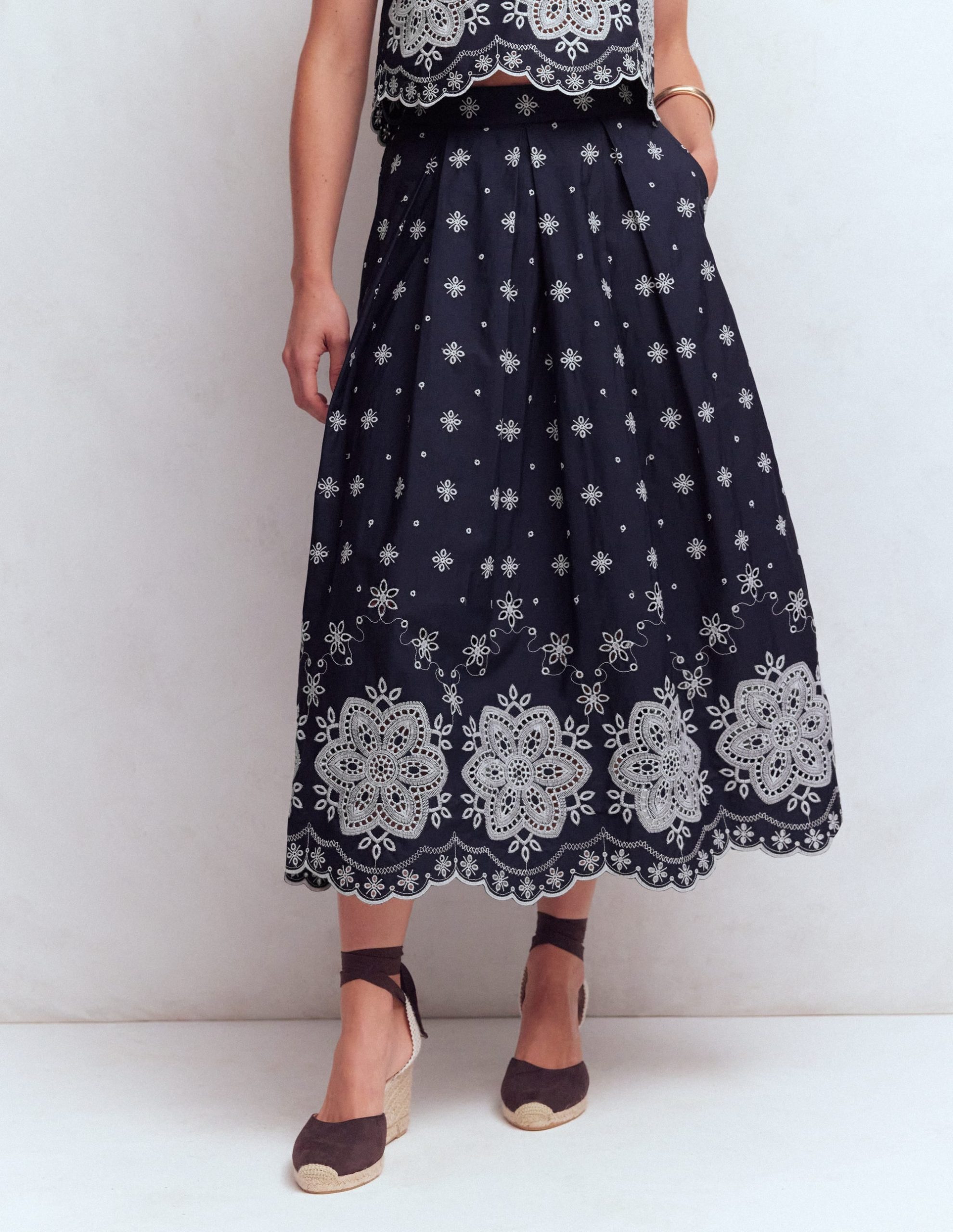 Verity Broderie Poplin Skirt-Navy - Image 5