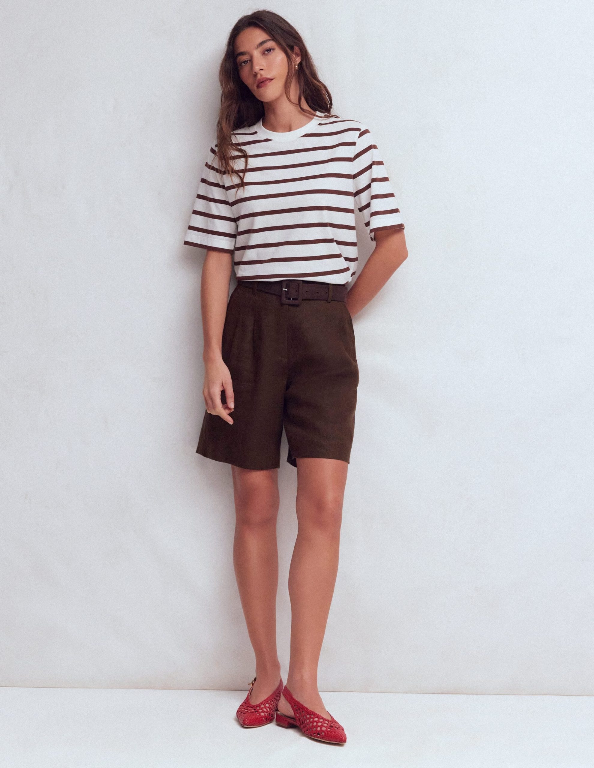 Chelsea Belted Linen Shorts-Bitter Chocolate - Image 5
