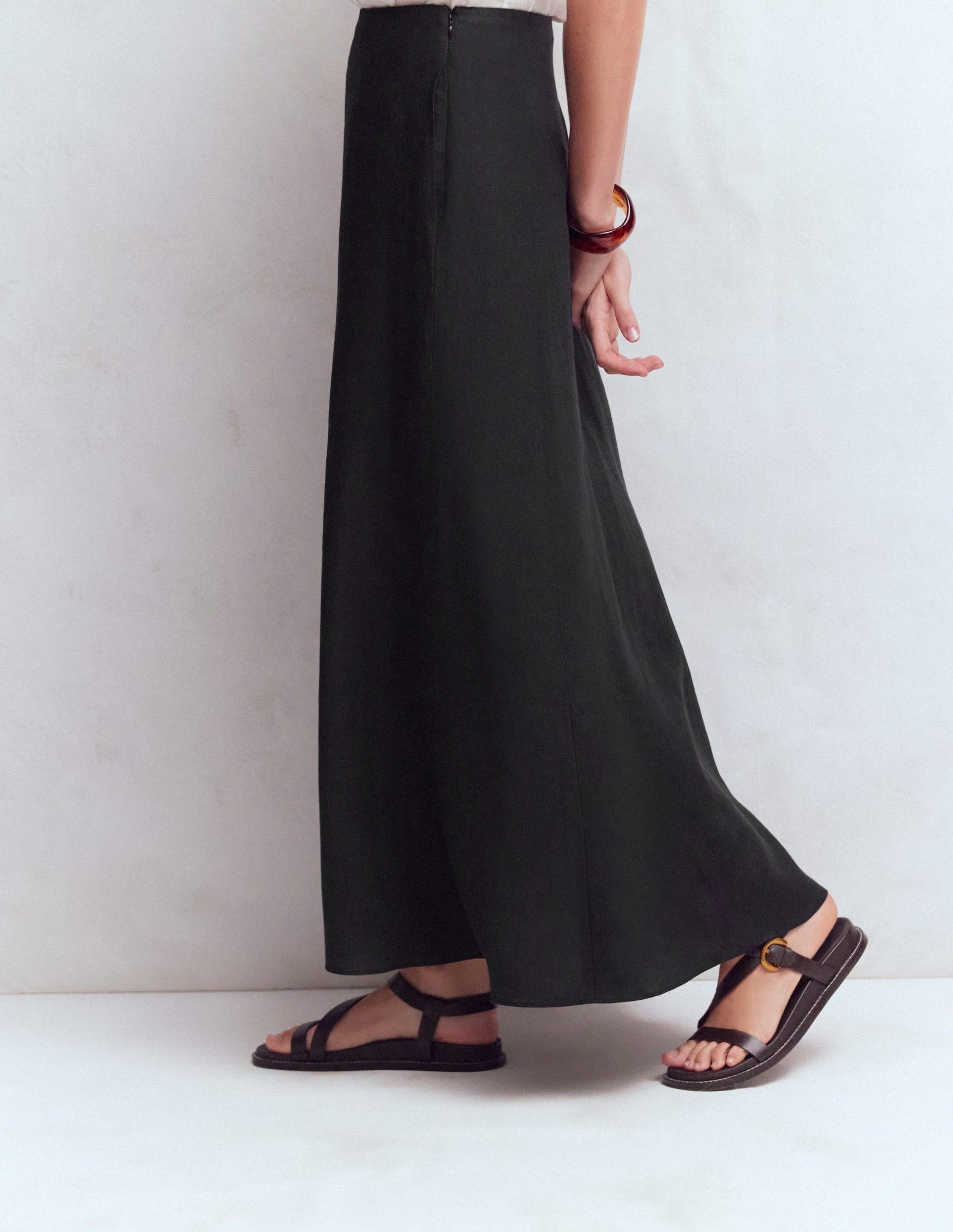Miriam Linen Maxi Skirt-Black - Image 4