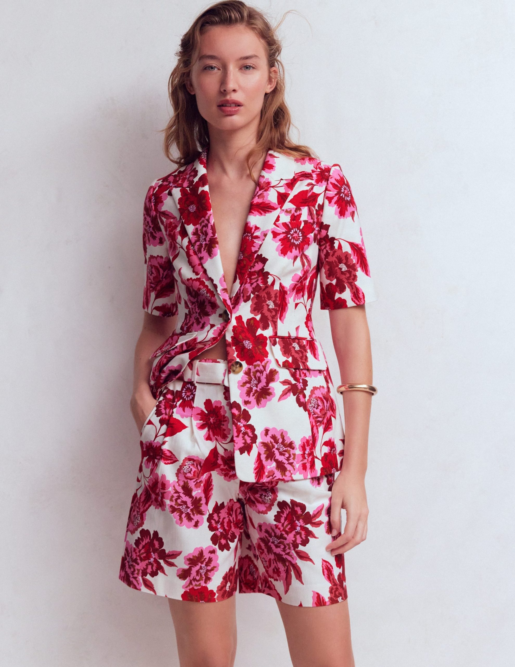 Chelsea Belted Tailored Shorts-Sangria Sunset. Floral Print - Image 4