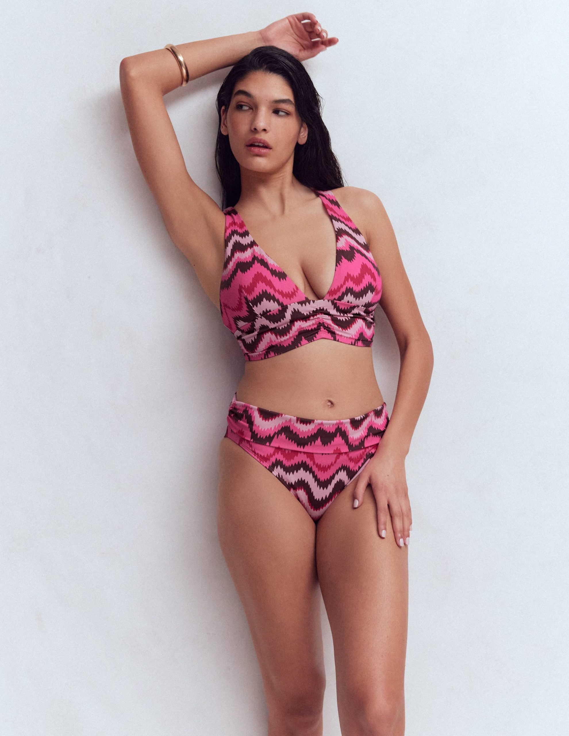 Mykonos Deep V Bikini Top-Pink. Zig zag wave - Image 6