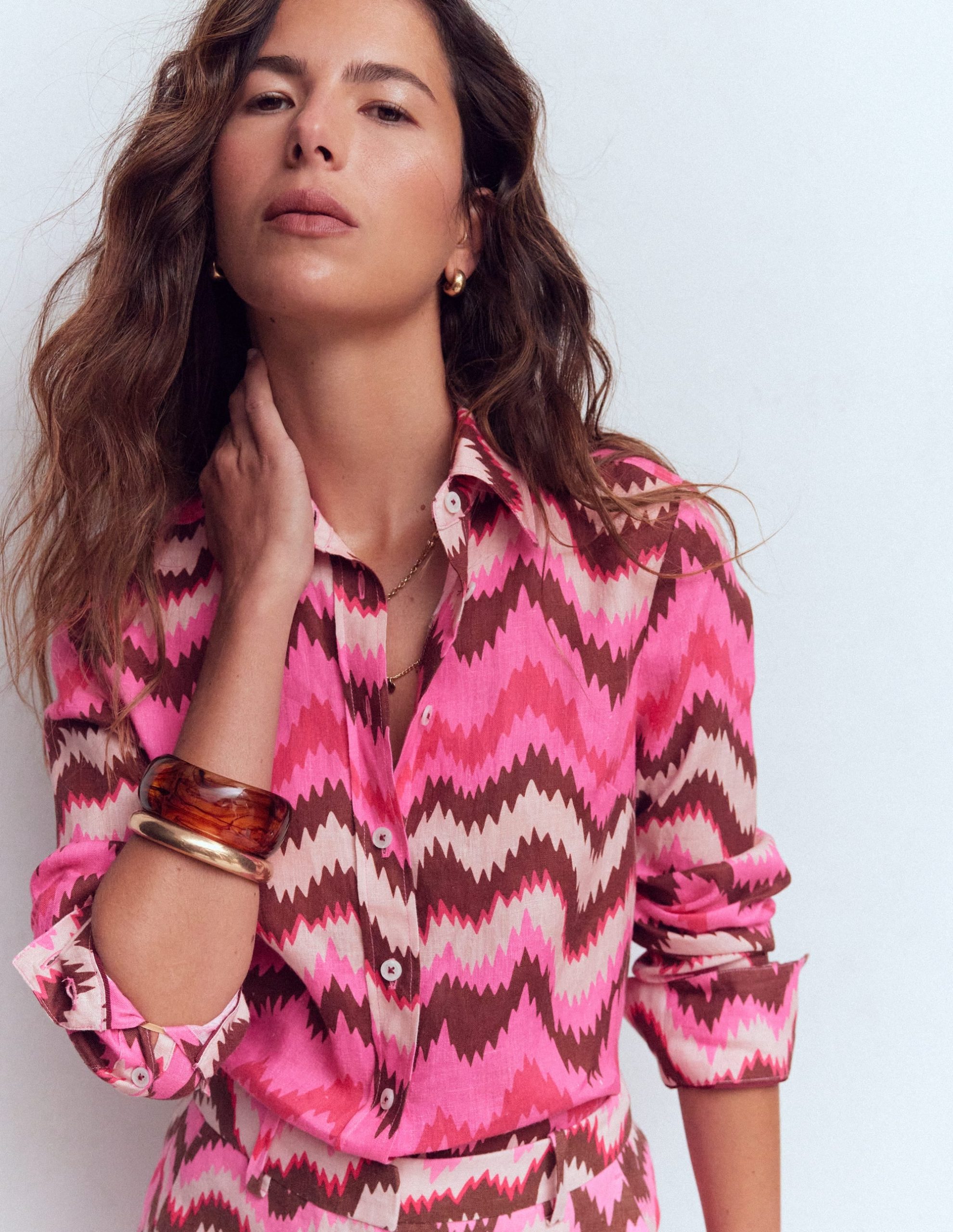 Sienna Linen Shirt-Pink Punch. Zig Zag Wave - Image 2