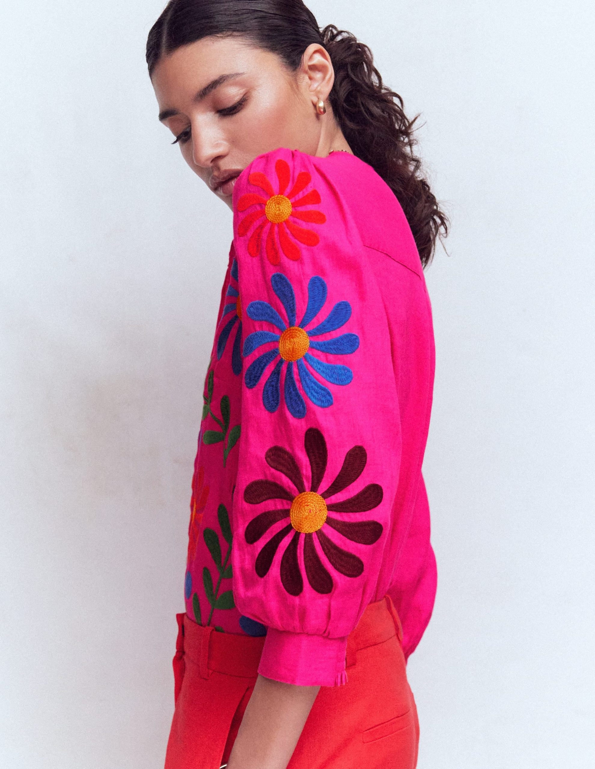 Alicia Linen Top-Pink Peony. Flower Embroidery - Image 2