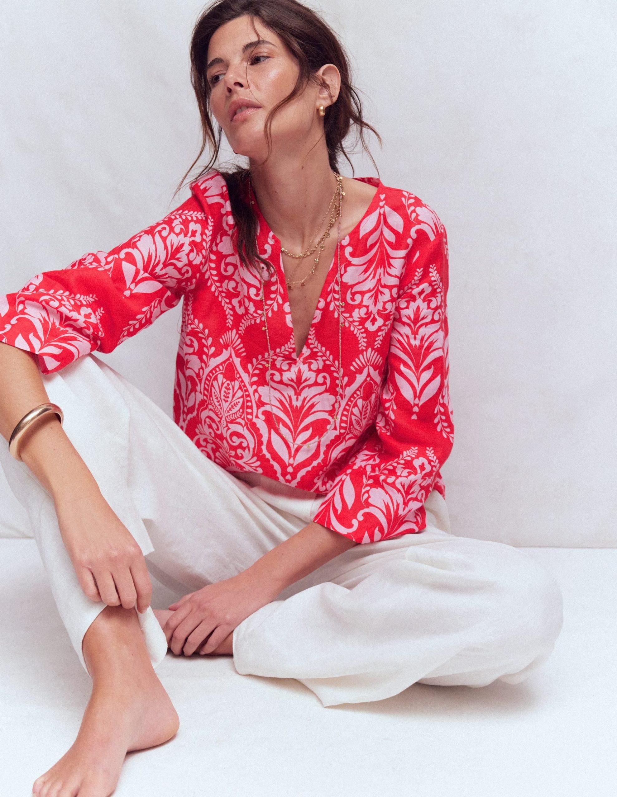 Cleo Linen Top-Red. Ornamental Garden Mono