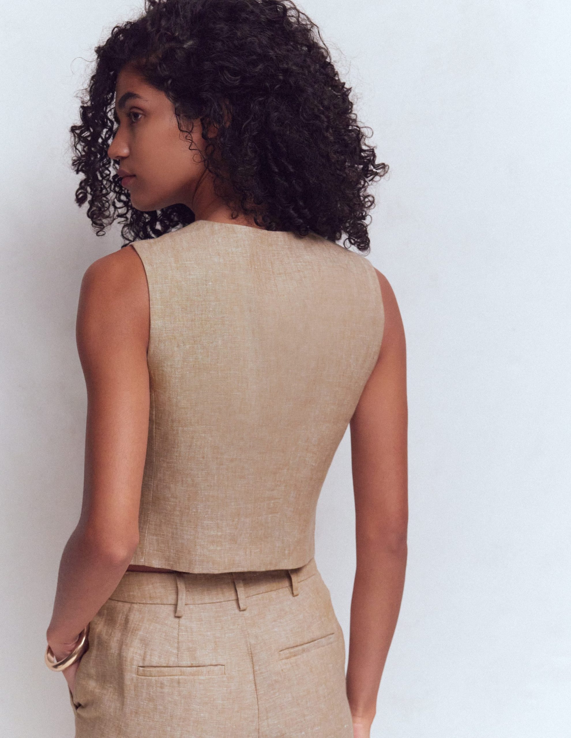 Linen V-Neck Waistcoat-Amphora. Chambray - Image 3