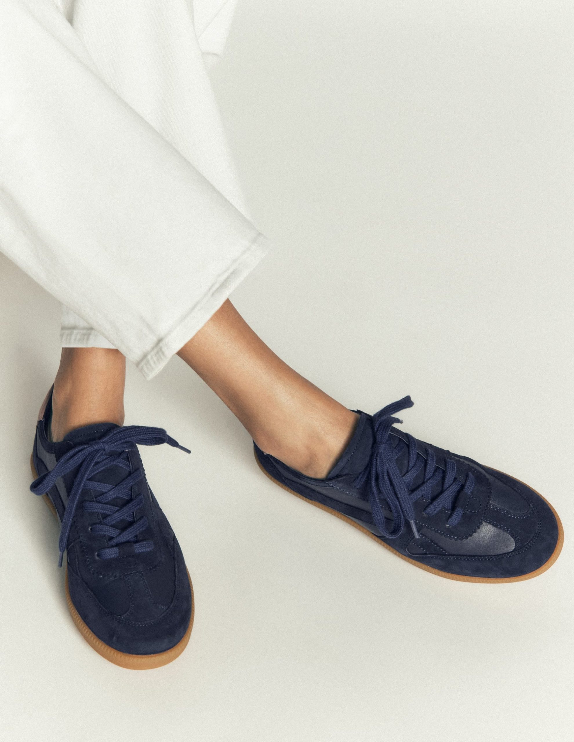 Leather Side Detail Trainer-Navy