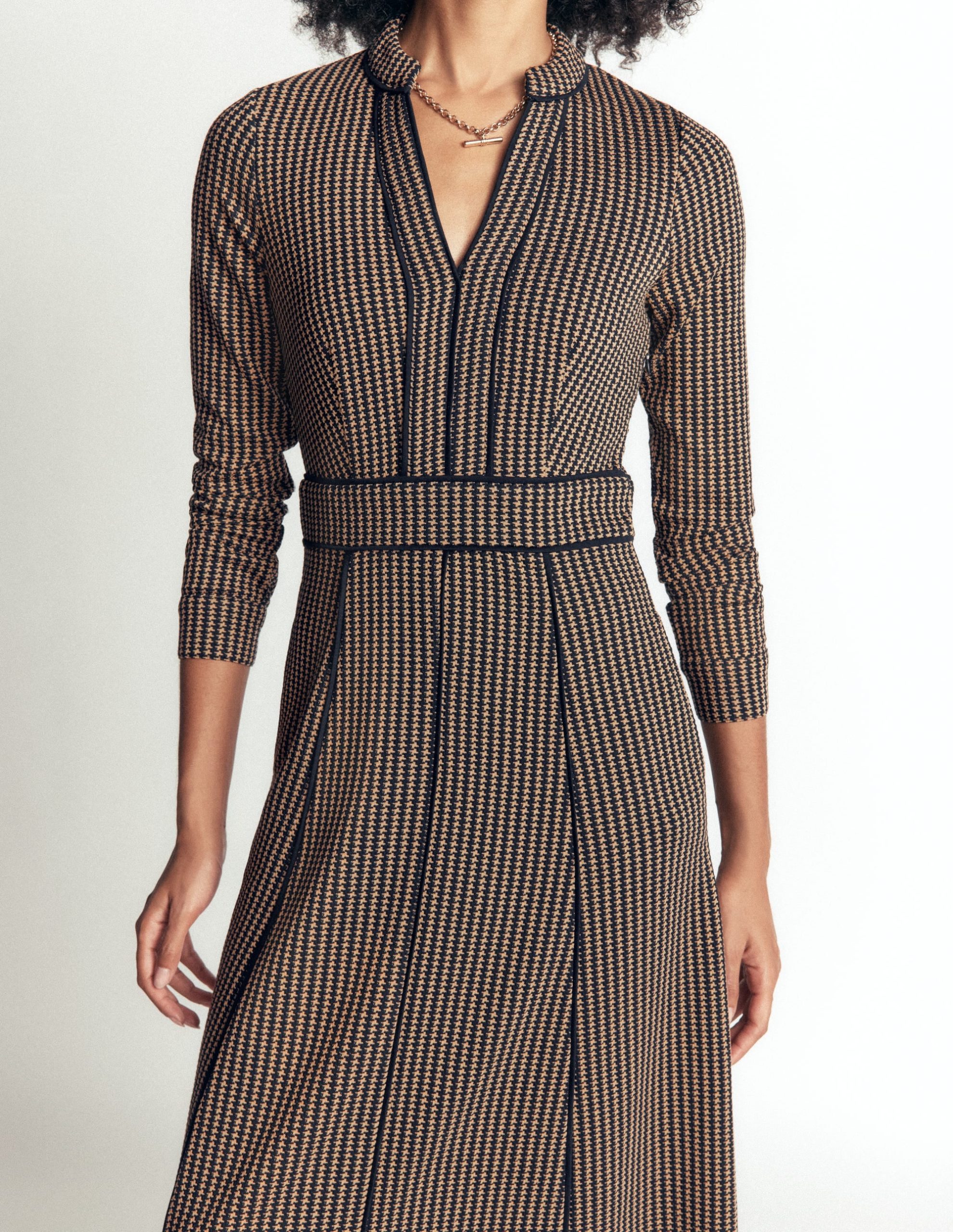 Alex Ponte Contrast Midi Dress-Navy/Camel Texture - Image 3