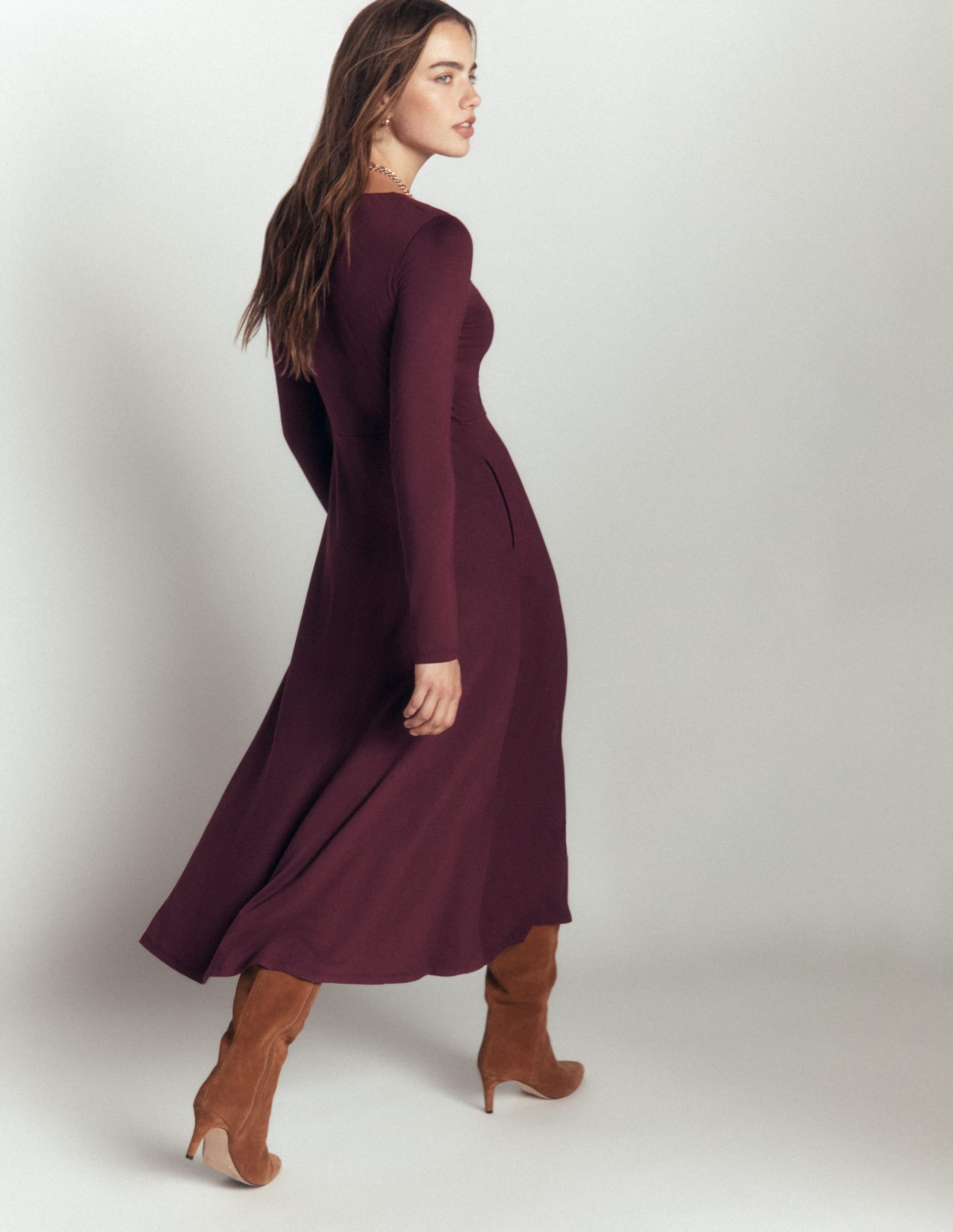 Jasmine Ruched Jersey Dress-Winetasting - Image 3