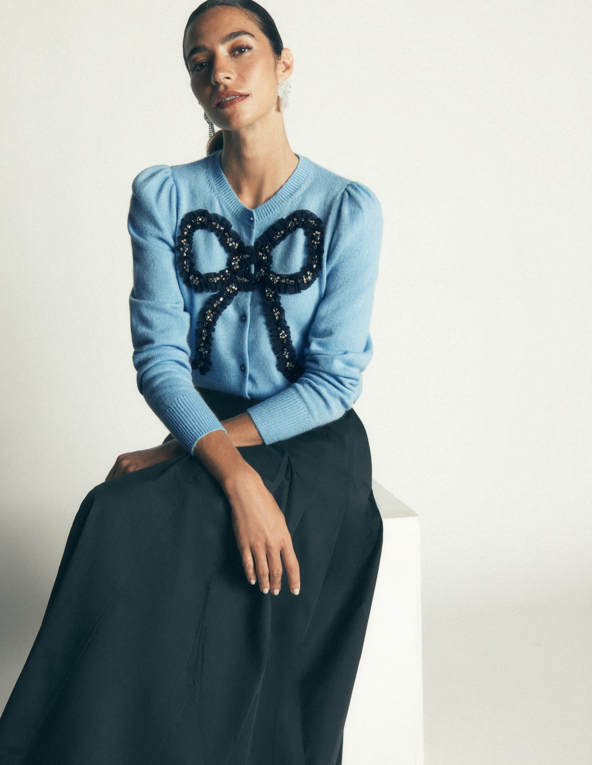 Ria Embellished Knit Cardigan-Blue. Bow - Image 4