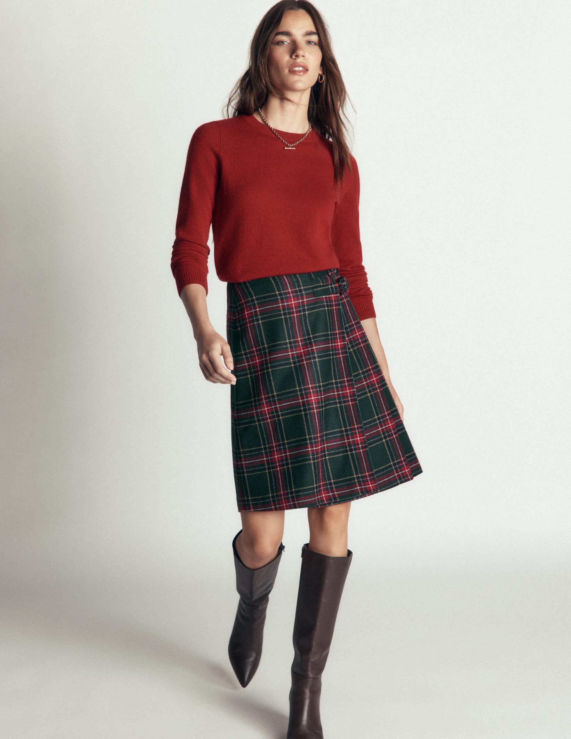 Vera Double Buckle Kilt-Green. Navy And Red Check