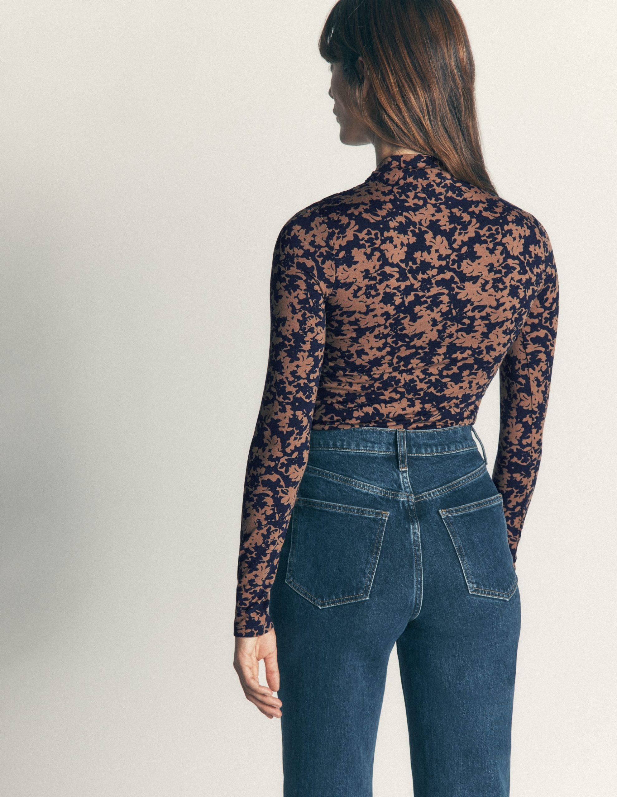 Tia Ruched High Neck Top-Cappuccino. Sprayed Leaf - Image 3