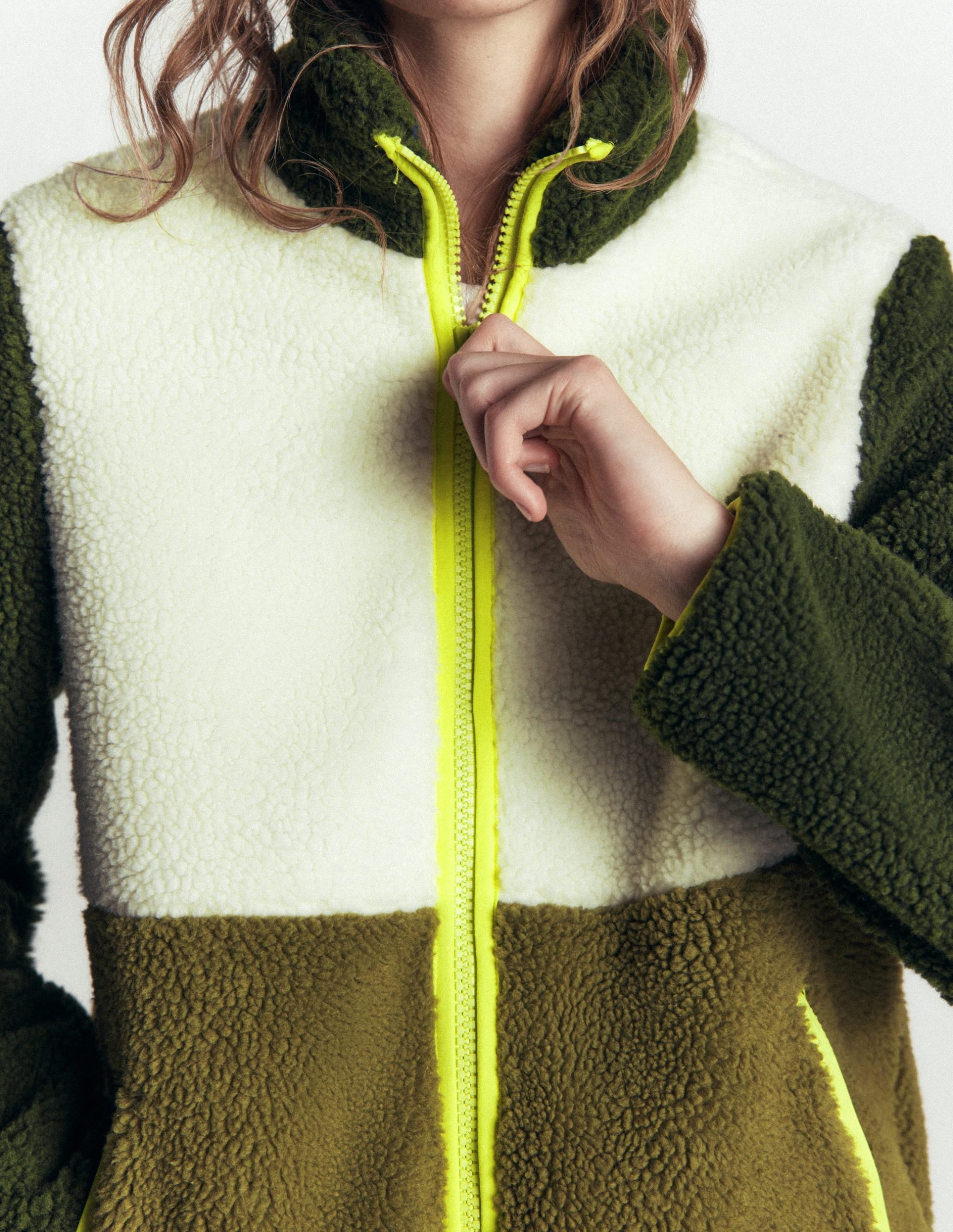 Alnwick Borg Jacket-Green. Ivory Colour Block - Image 2