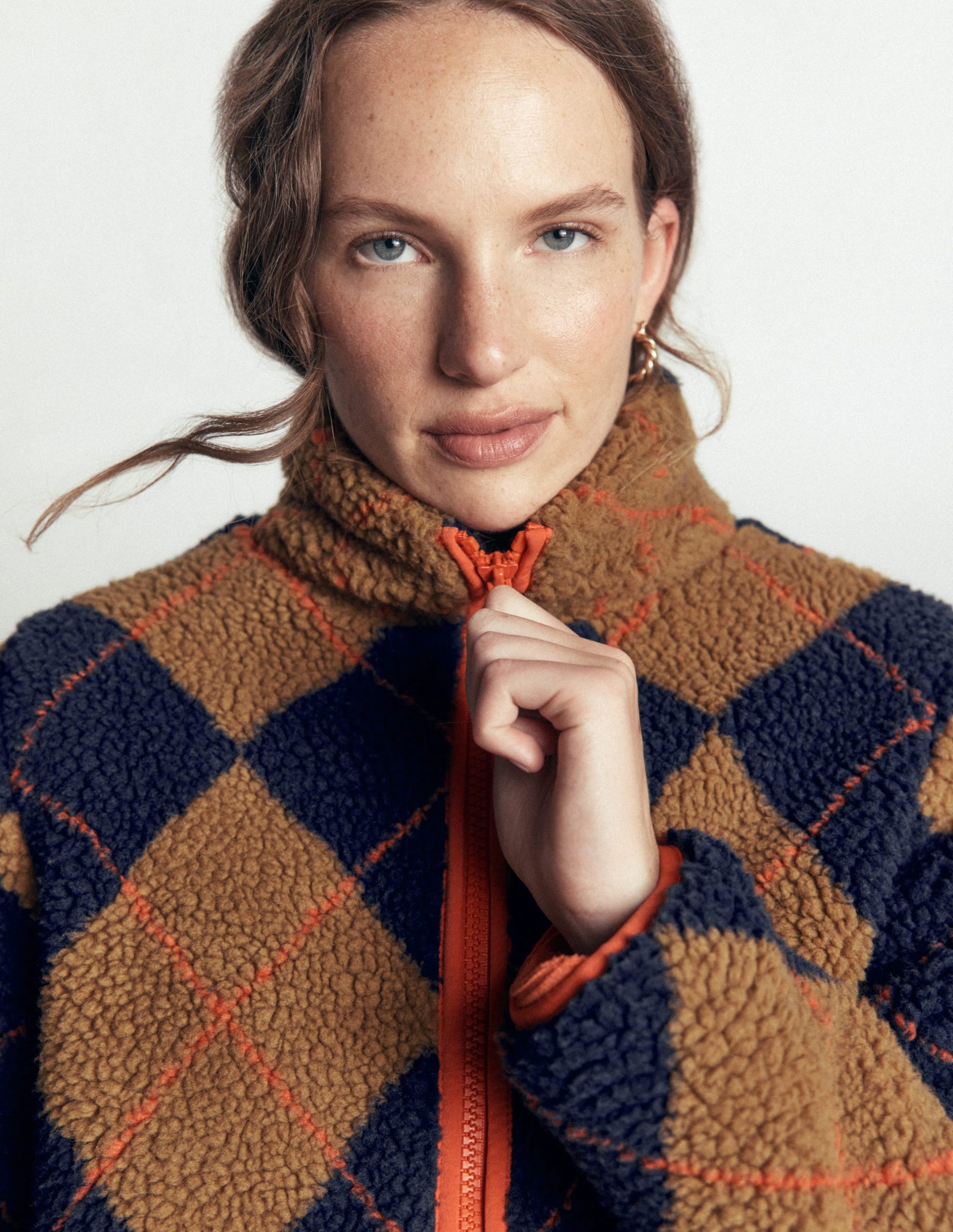 Alnwick Borg Jacket-Camel. Navy & Orange Argyle - Image 3